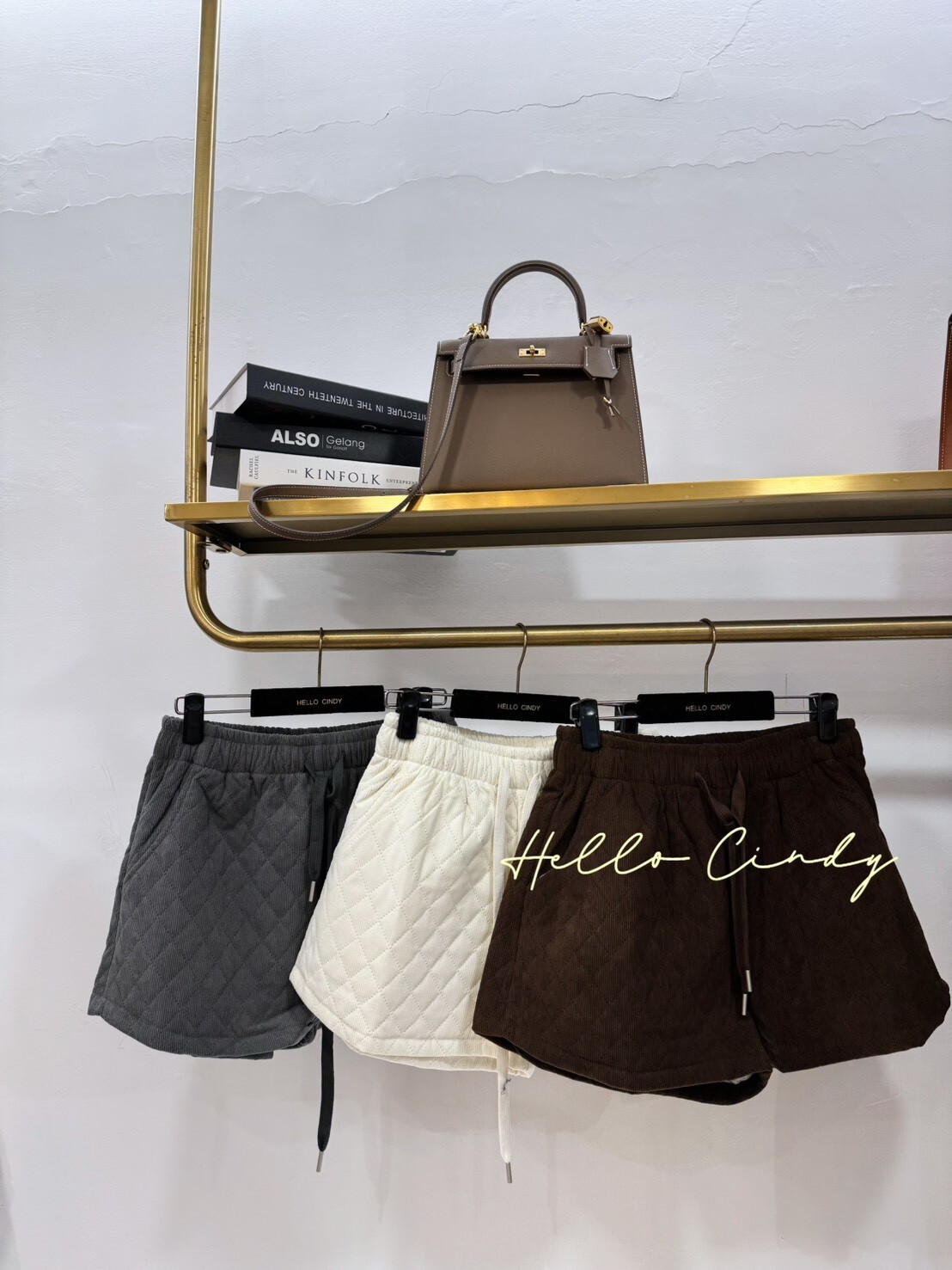 B11144 一定要買的冬季甜美感燈芯絨菱格顯瘦短褲