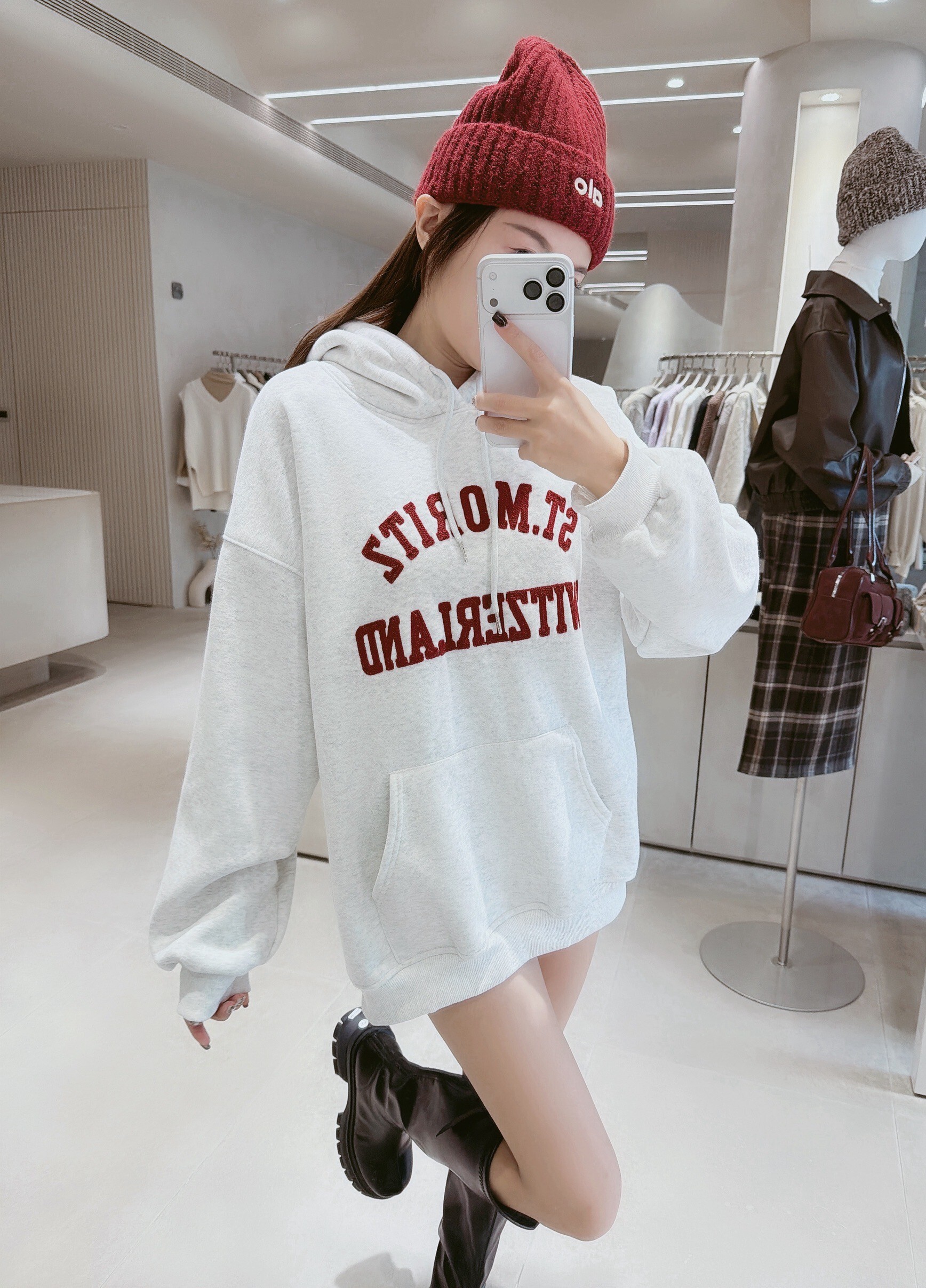 刺繡ST.MORITZ刷毛連帽上衣