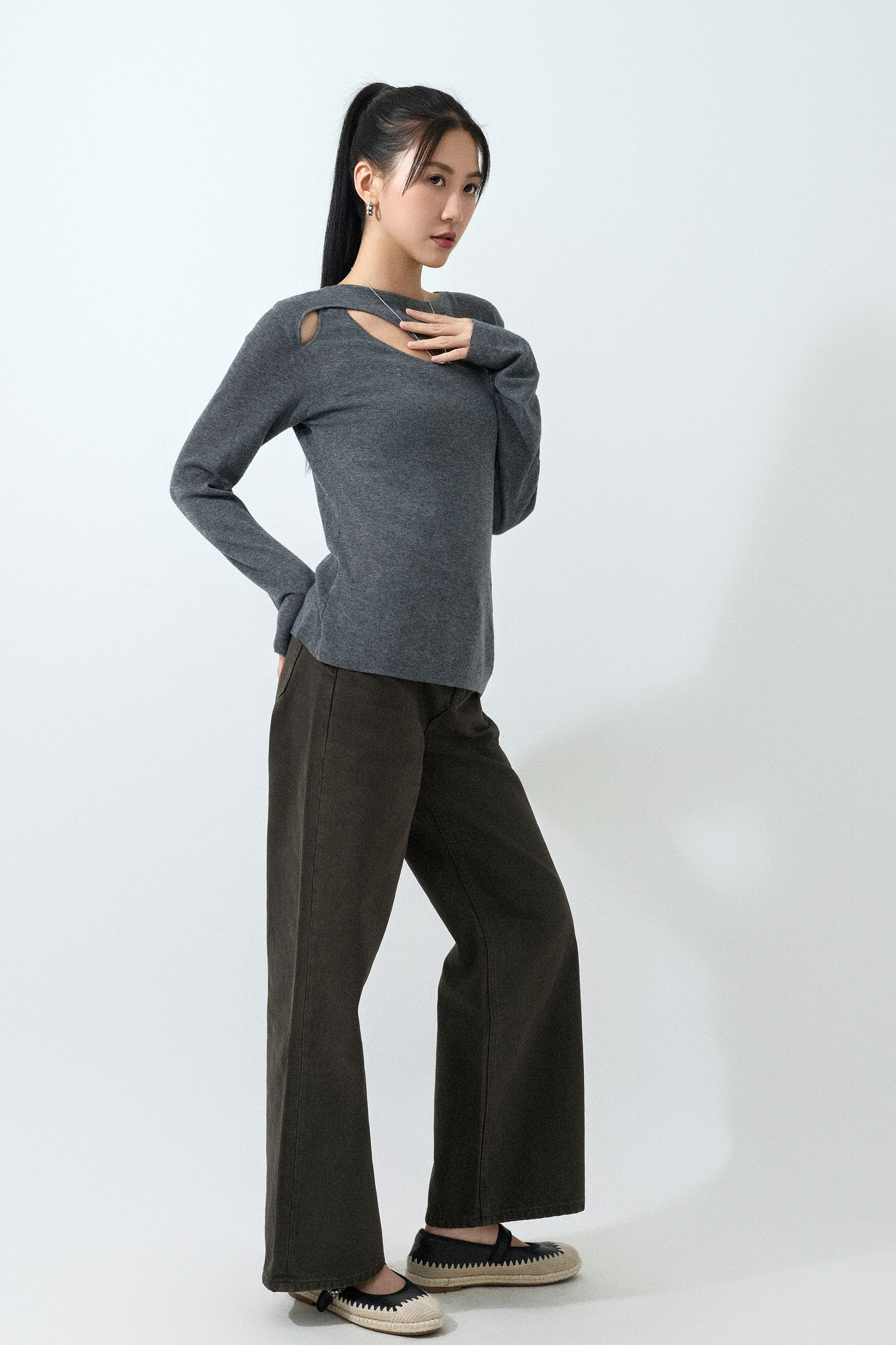 特色肩洞針織上衣 (預購產品）