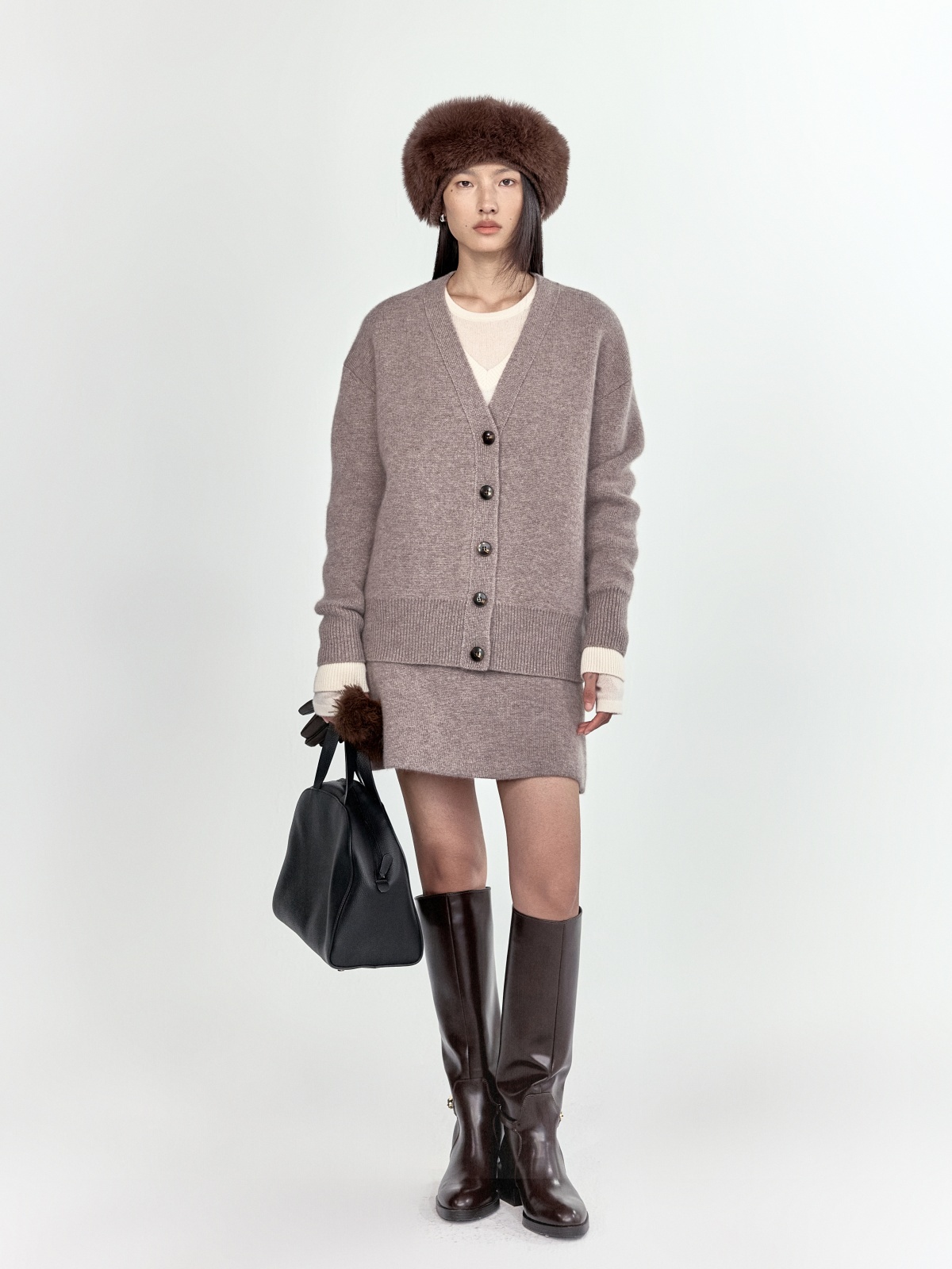 【預售】HANAA 新款100%羊絨V領廓形針織開衫 (12月24日前發貨)