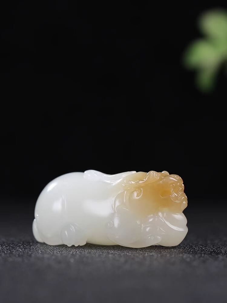 1117125 和田玉招財貔貅掛件