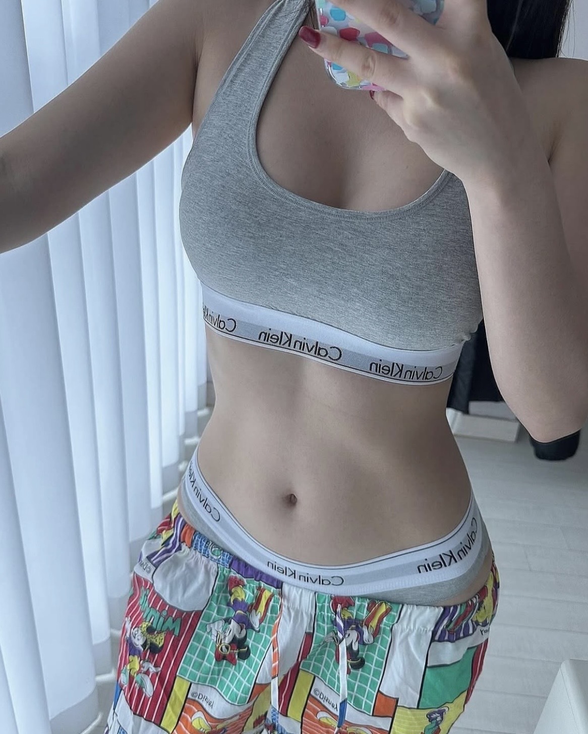 Calvin Klein CK Jennie 同款 彈性  Y型 無墊 運動內衣 黑 灰 白 可可