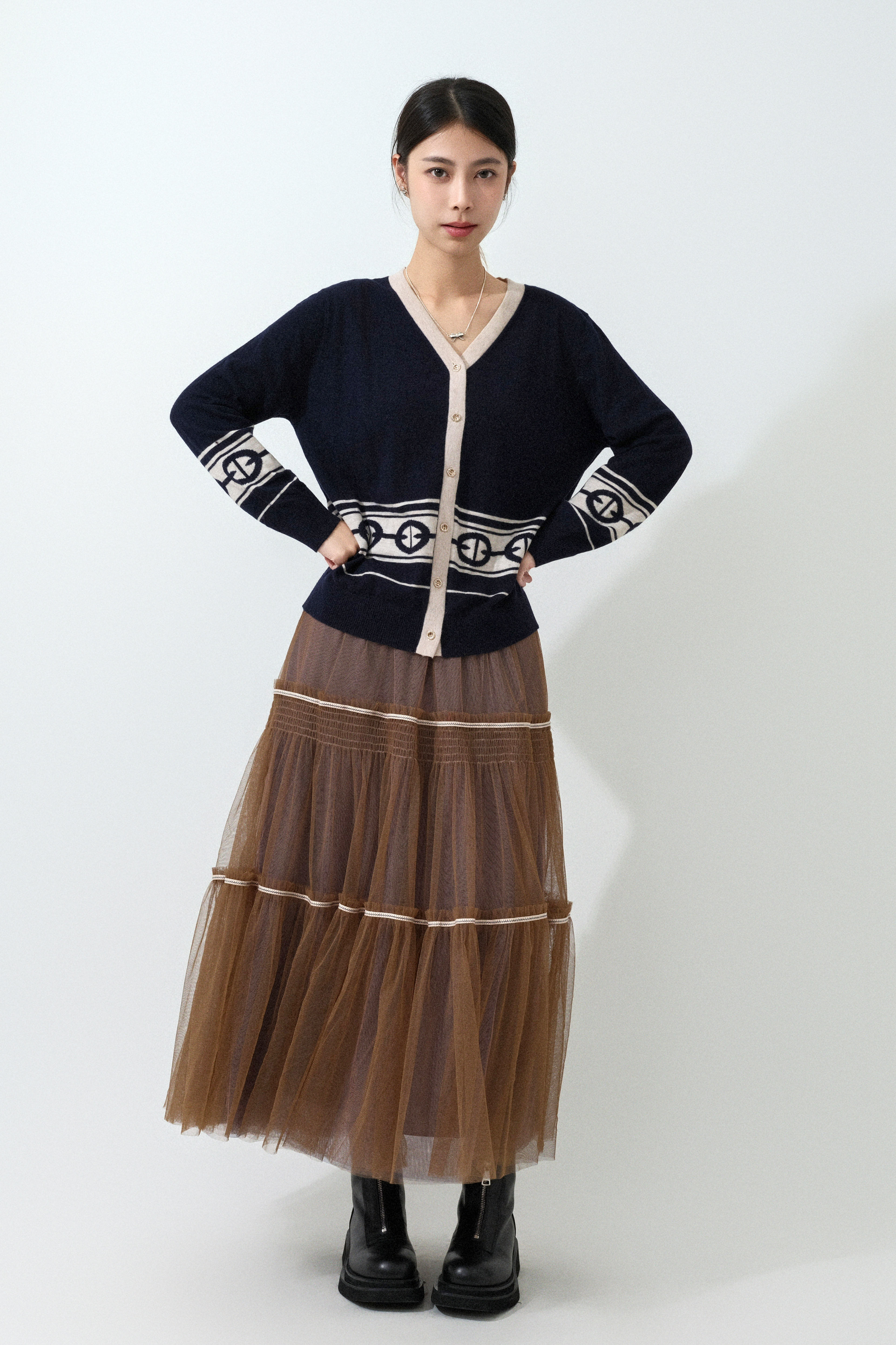 鎖鏈織花間薄冷cardigan (預購產品）