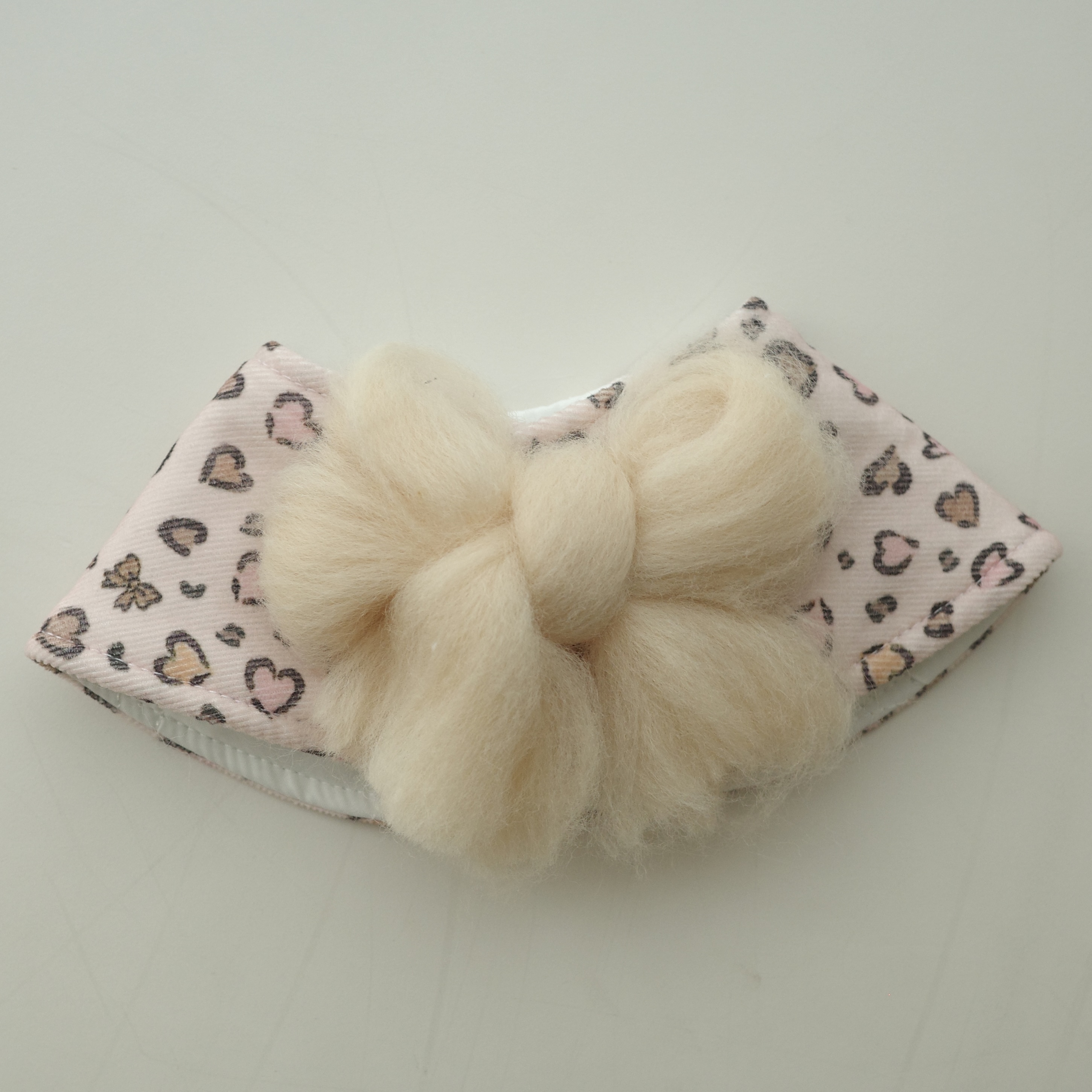 豹紋毛毛蝴蝶結領巾