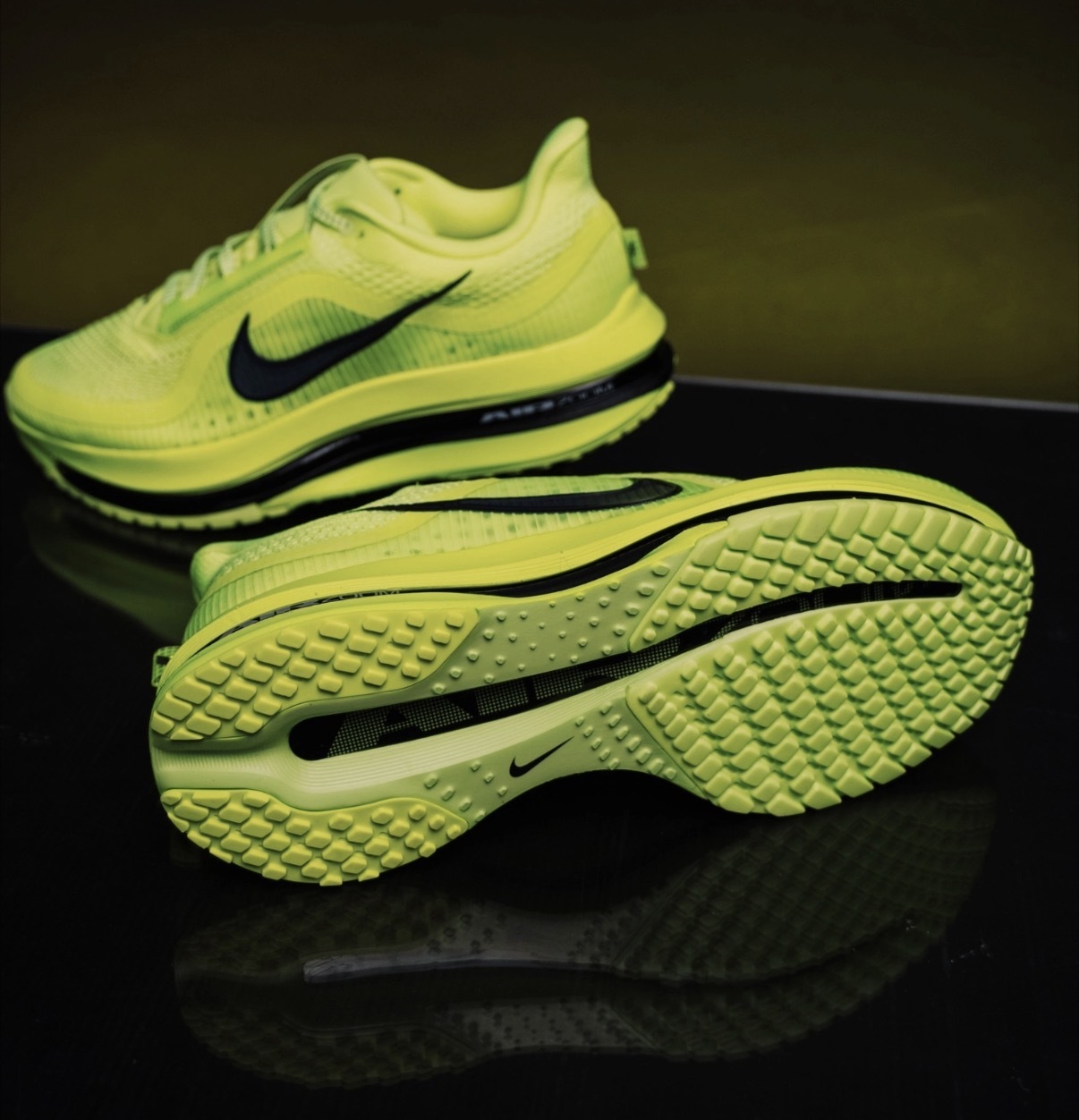 男鞋 NIKE PEGASUS PREMIUM 螢光綠 氣墊 緩震 輕盈 運動鞋【HQ2592-700】