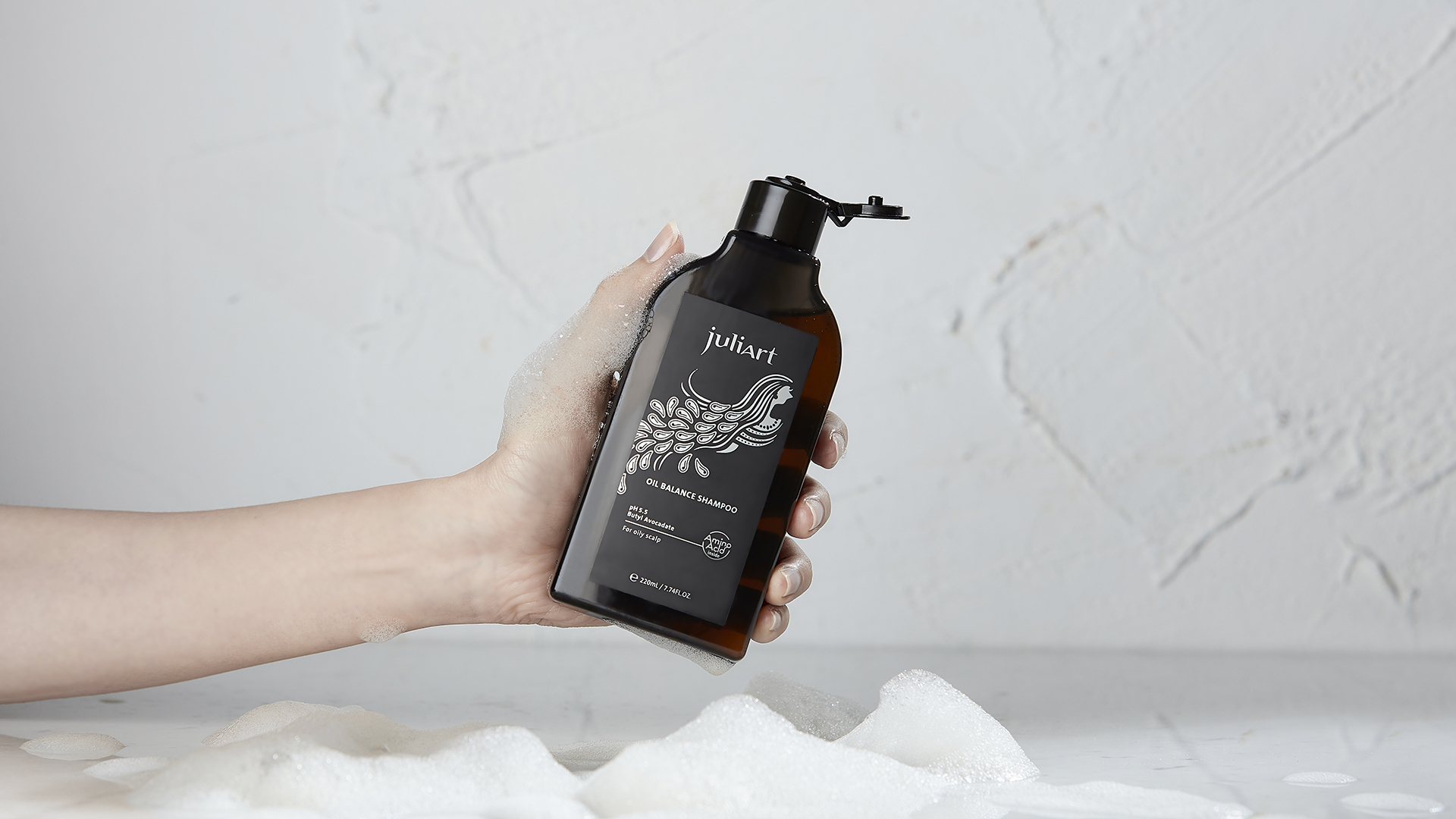 如果你有乾性頭皮、乾性頭皮屑困擾,想改善頭皮乾癢狀況,使用柔敏健髮胺基酸洗髮精,核心成分甘草次酸複合物,能夠溫和調理頭皮、修復頭皮保護力。