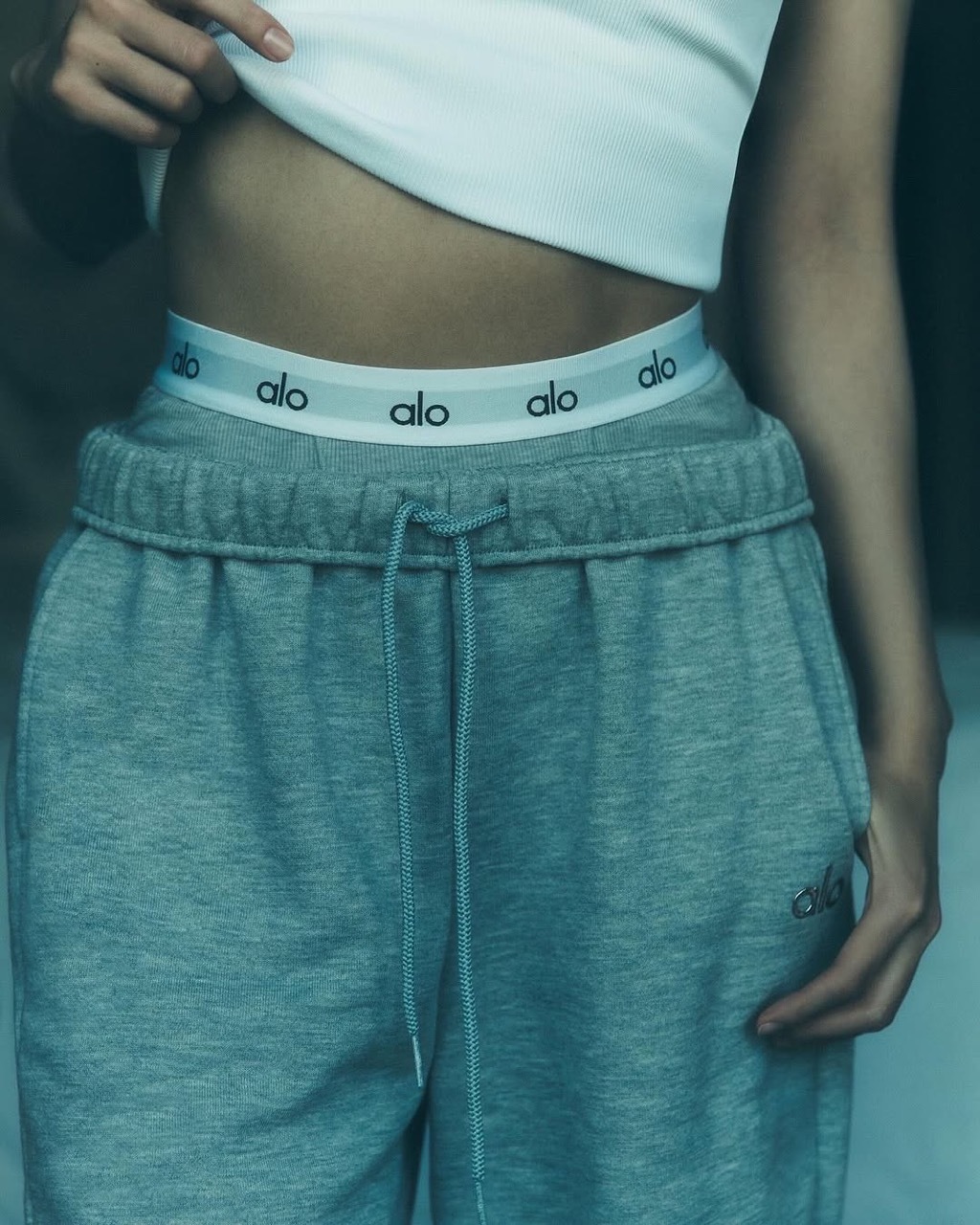 alo Accolade Straight Leg Sweatpant 金屬小標 抽繩棉褲 落地褲 長褲 寬褲  JISOO同款 金智秀 / 預購