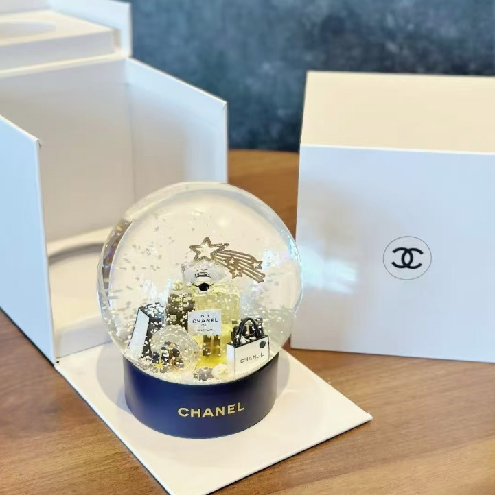 超稀有✨Chanel 2025 年度VVVIP 聖誕水晶球