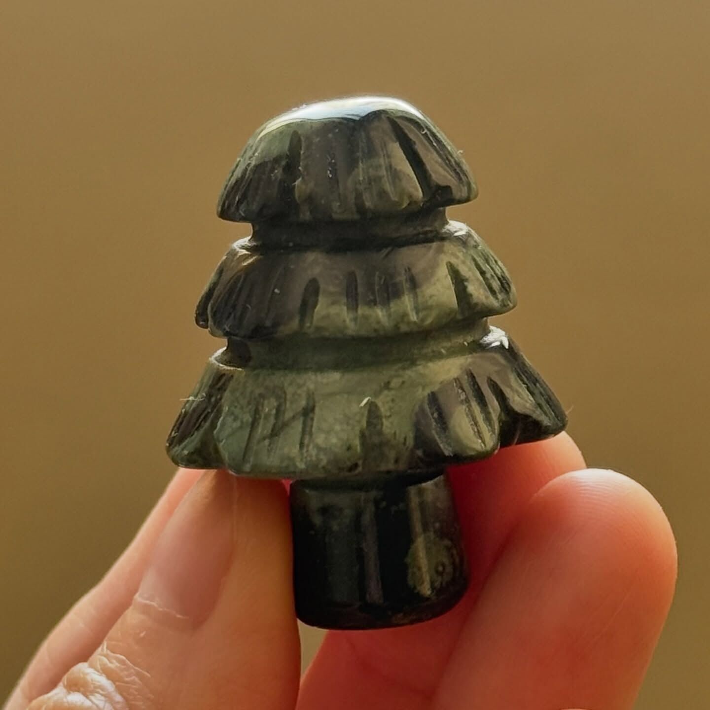 [原石] 剛巴巴碧玉 聖誕樹