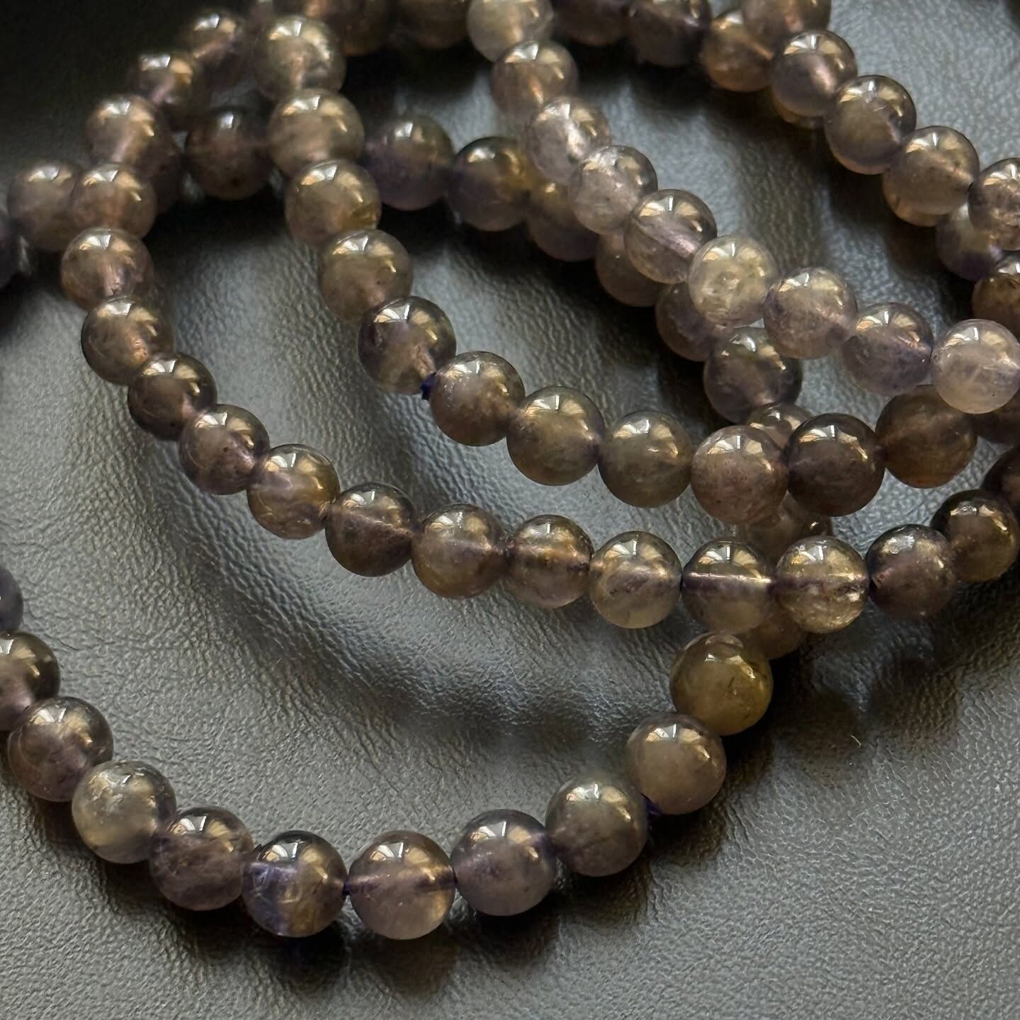 [原石] 血滴菫青石 水晶手串