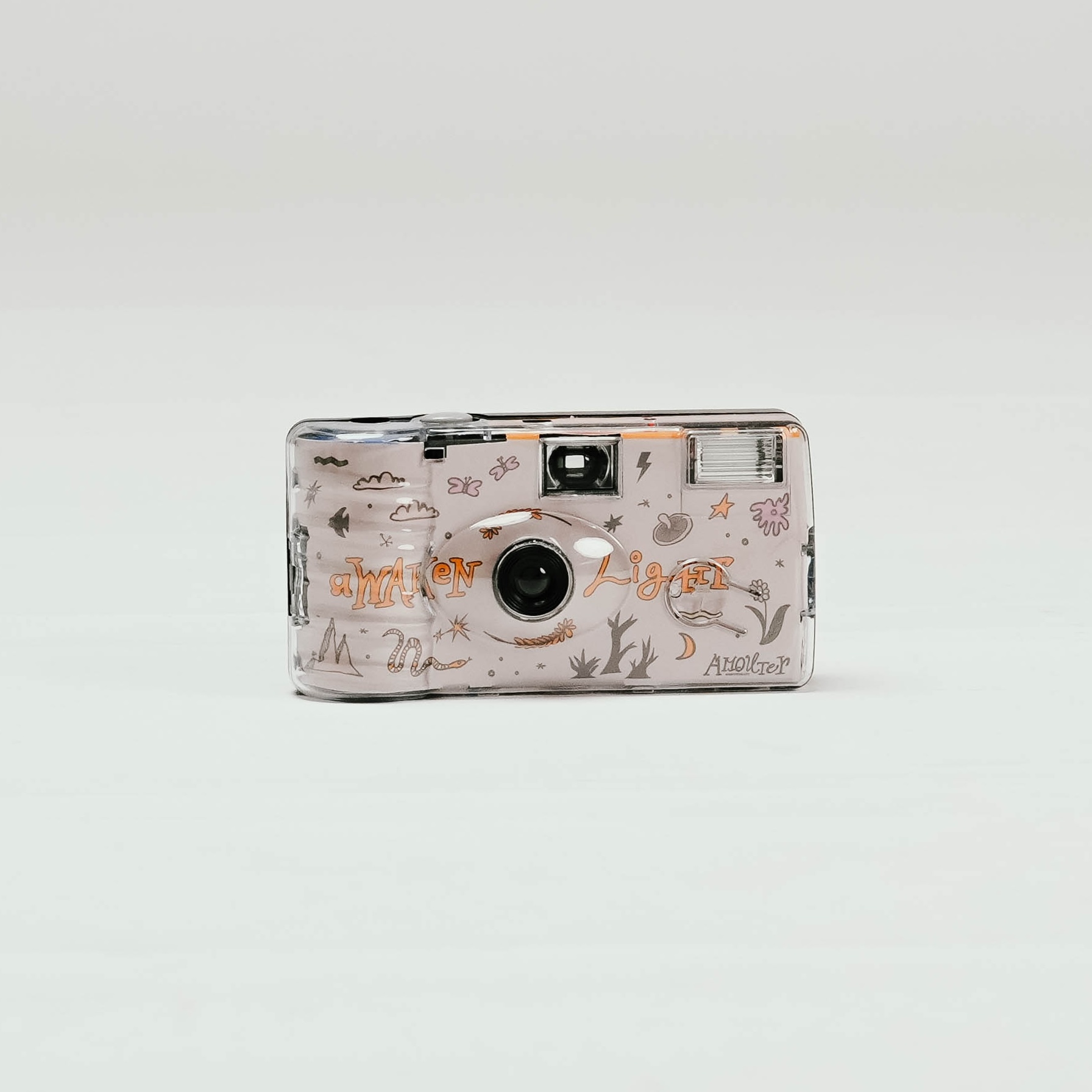 𝑨𝑴𝑶𝑼𝑻𝑬𝑹 十週年紀念系列 ✦ 𝑨𝒘𝒂𝒌𝒆𝒏 𝑳𝒊𝒈𝒉𝒕 ✦ 即可拍相機