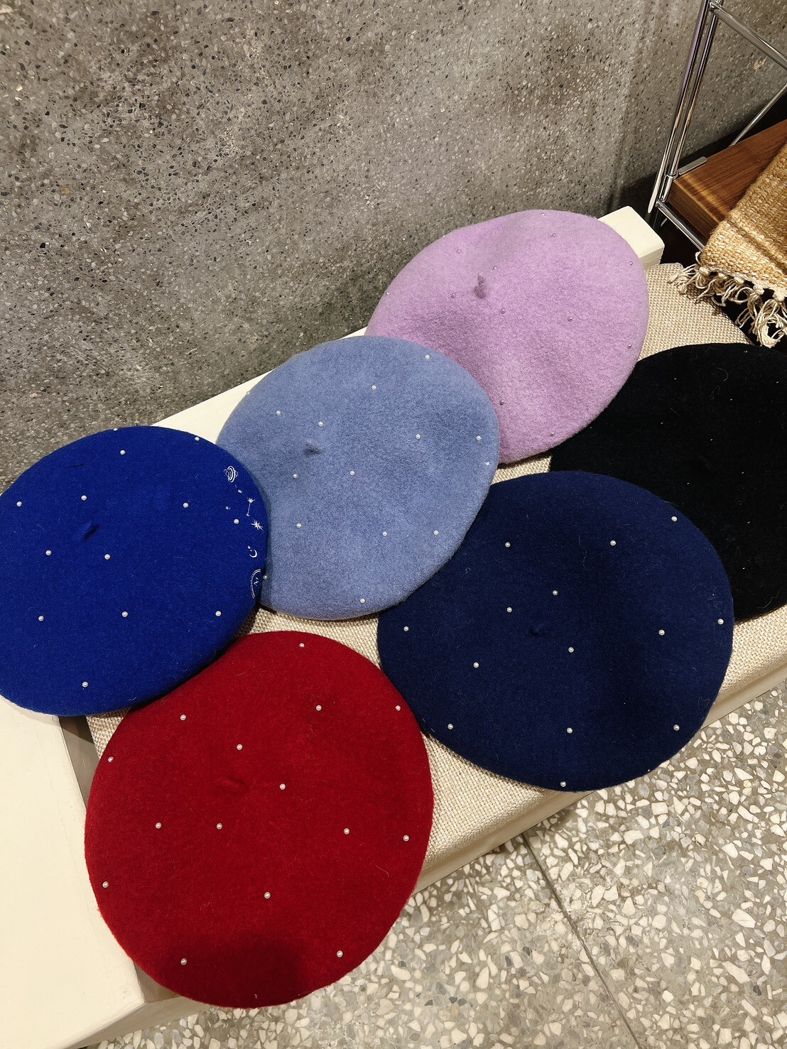 1126隱藏款。MUCHAT手作刺繡星球毛呢貝蕾帽 (六色)