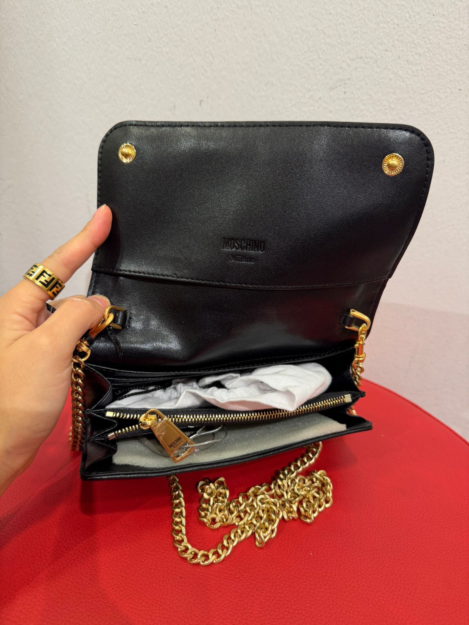 【預購】AE112603 Moschino 可拆鏈條肩帶尼龍手拿包/錢包 (黑色)