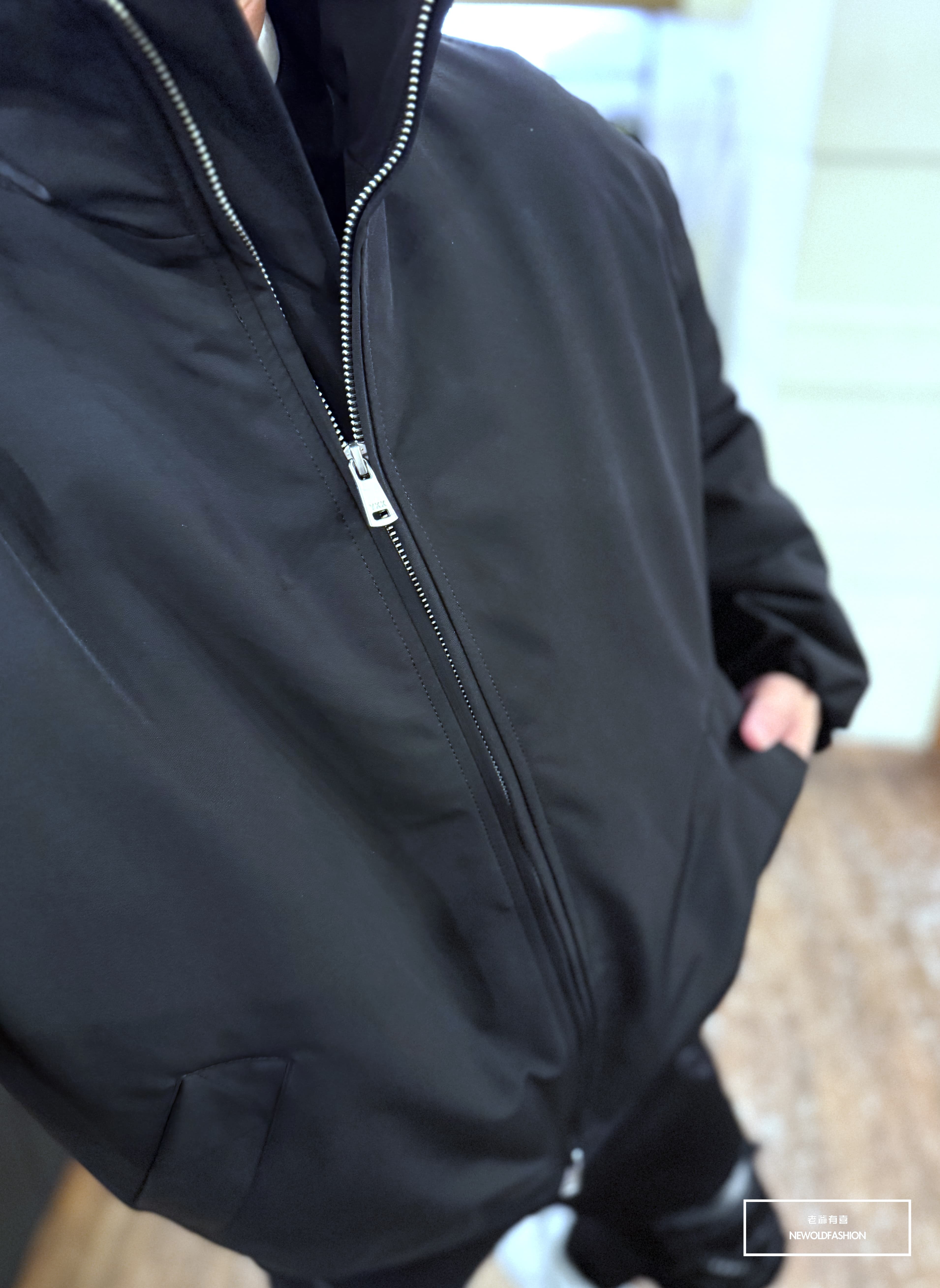 『新品上市』重磅金屬拉鍊車線羽絨外套(NOF251191072)-黑