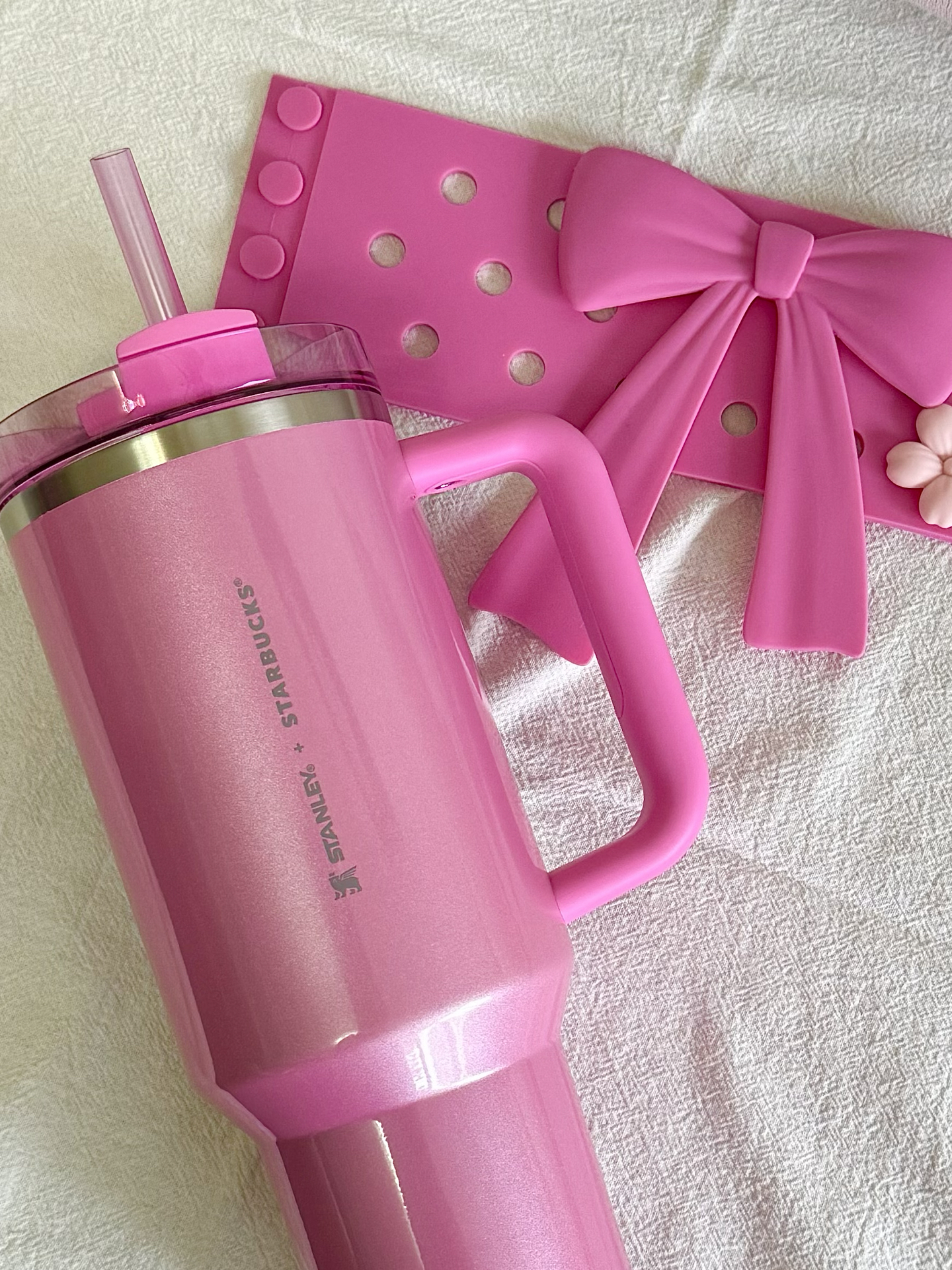 代購-星巴克 X STANLEY 聯名款 洞洞DIY蝴蝶結裝飾 吸管杯 粉色 1183ml