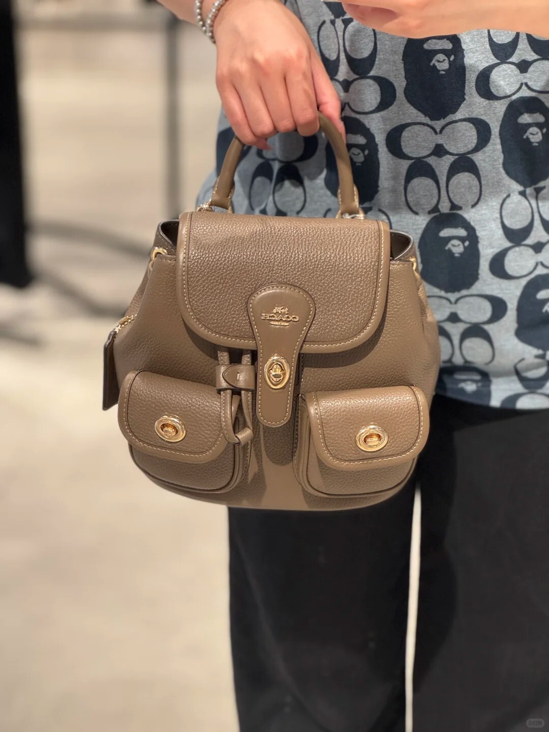 <美國黑五折扣> 限時三天 Coach Hadley Backpack 後背包