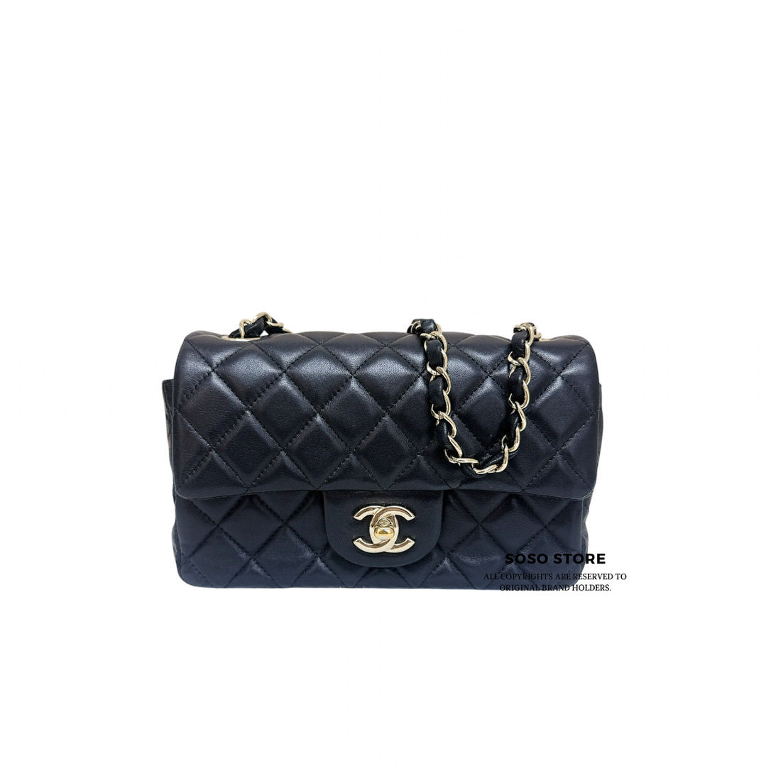Chanel Classic Flap 20cm Bag - Black / Ghw