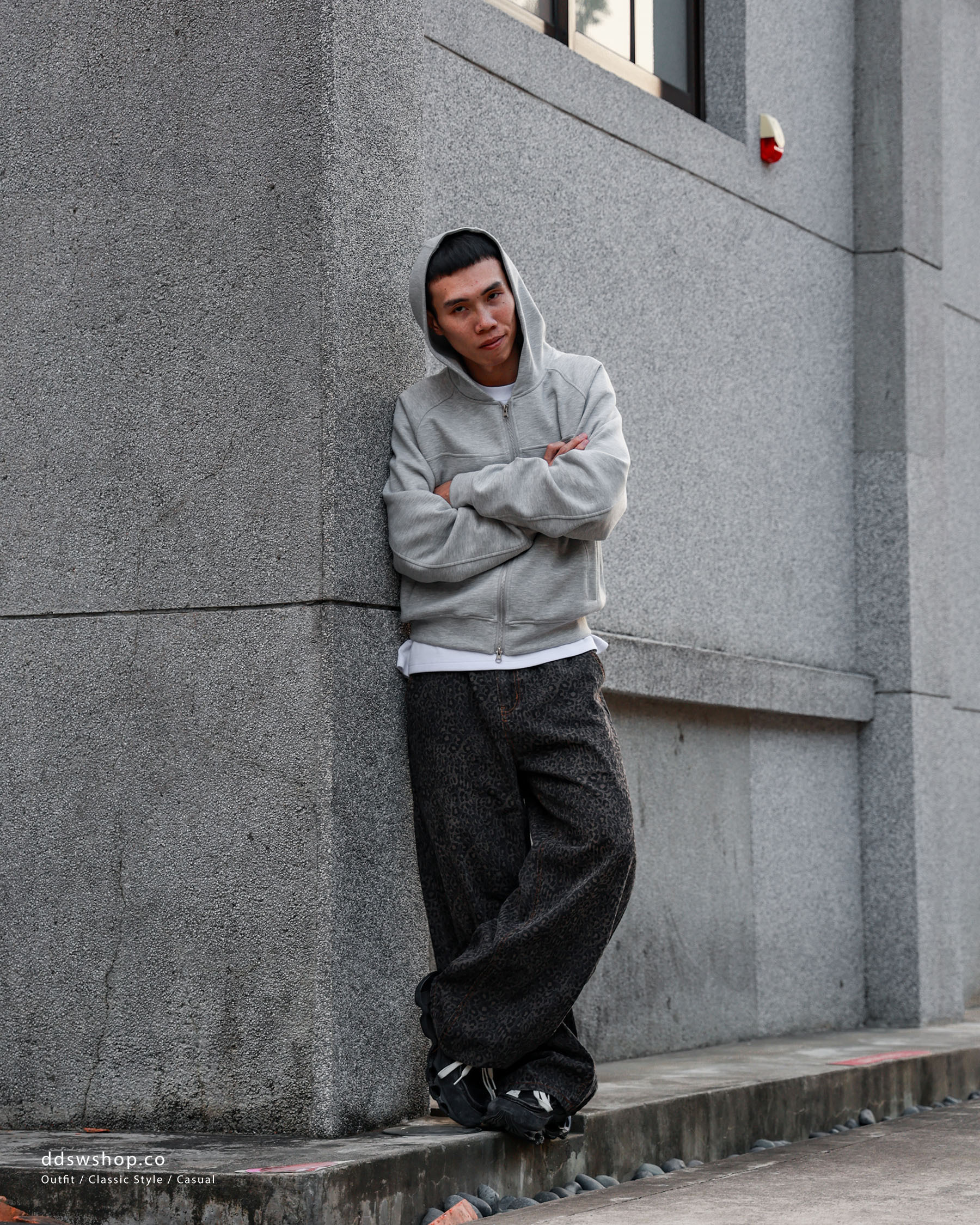 D.CLOSET 豹紋彎刀牛仔長褲