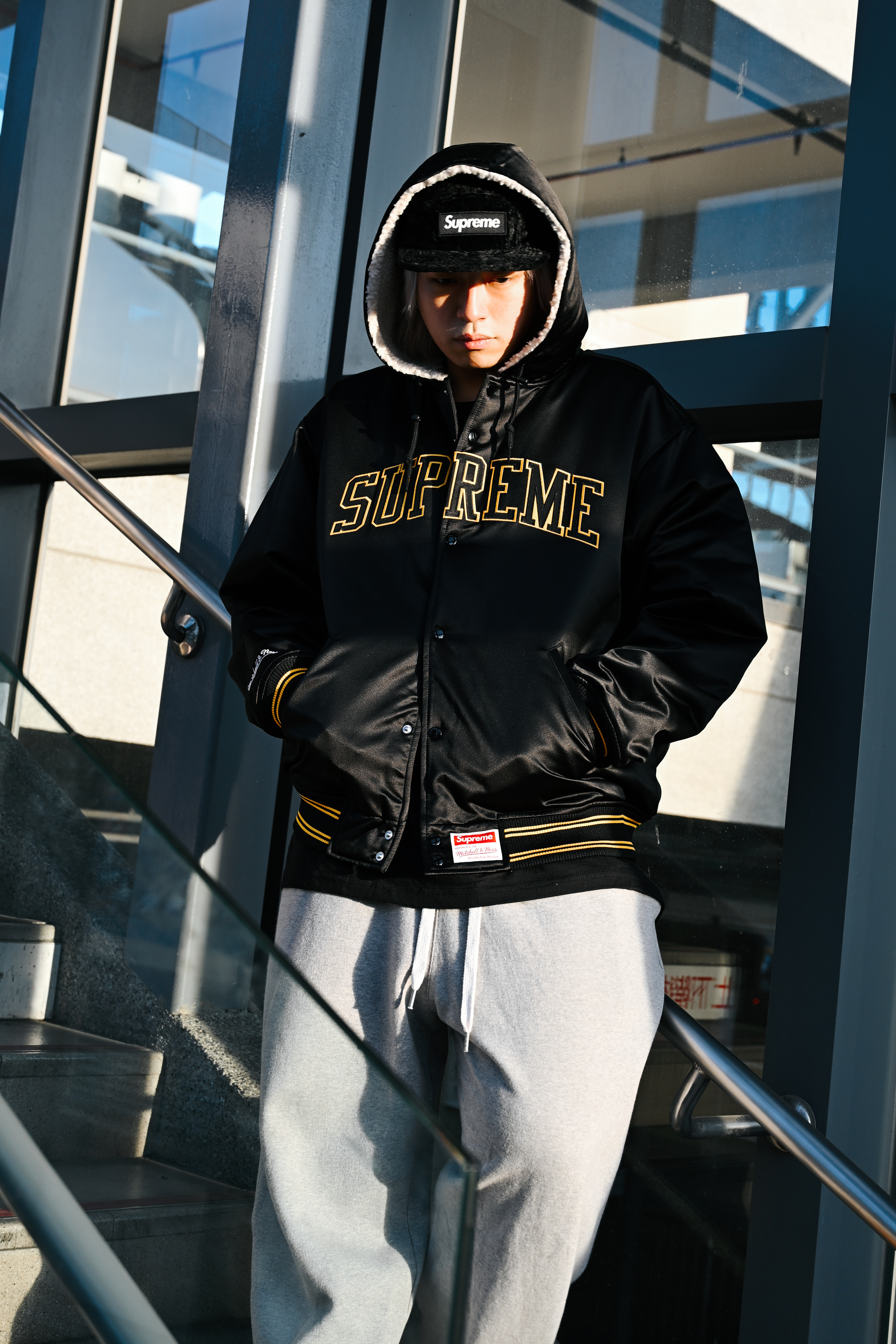 ☆ETW☆【EASY TO WEAR】Supreme 25FW M&N® LINED HOODED SATIN VARSITY JACKET 外套 刷毛 夾克