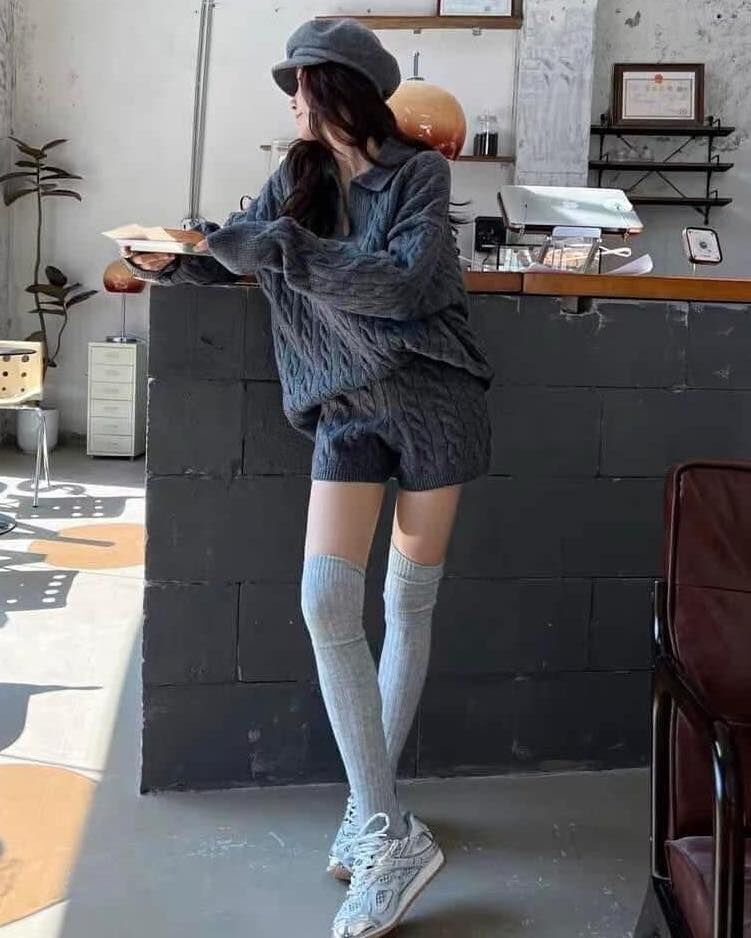 【質感簡約的親膚針織上衣+短褲套裝組】（現貨）