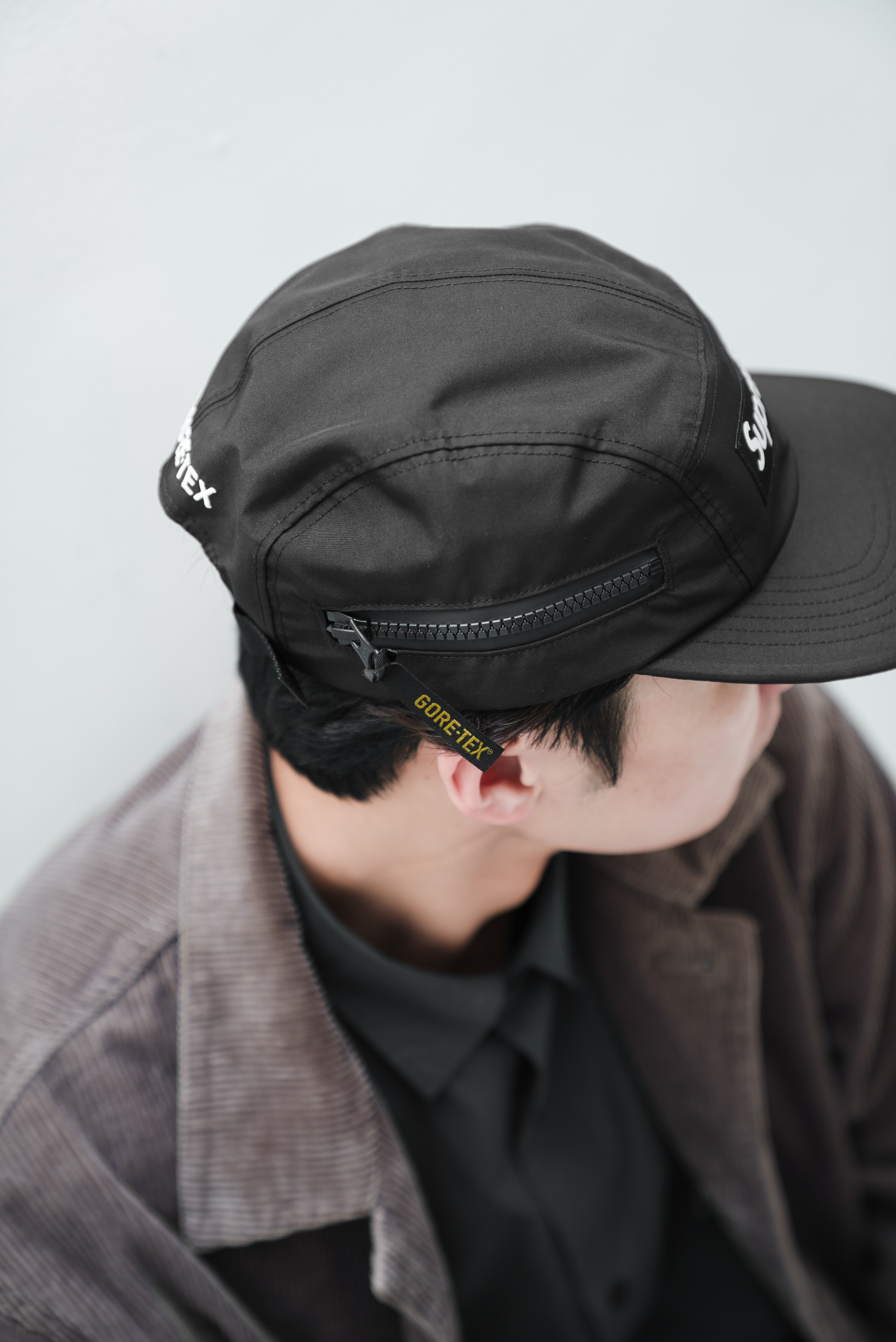 Focus Store】現貨秒發Supreme FW25 Week12 GORE-TEX Zip Pock