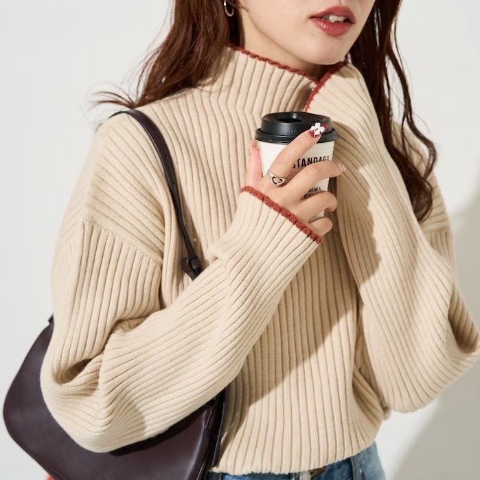 日本 撞色滾邊微高領針織上衣