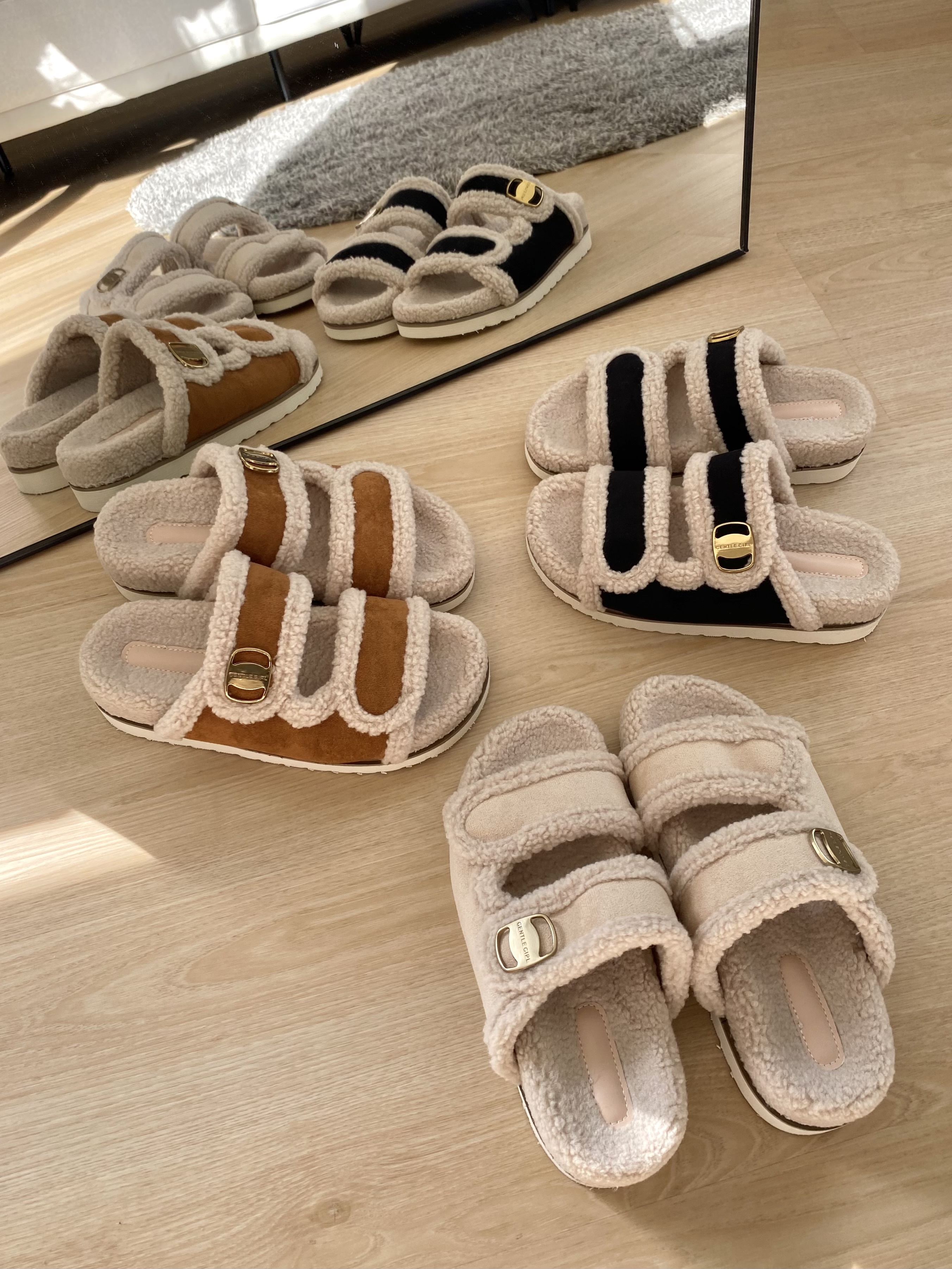 金扣厚底毛毛拖鞋