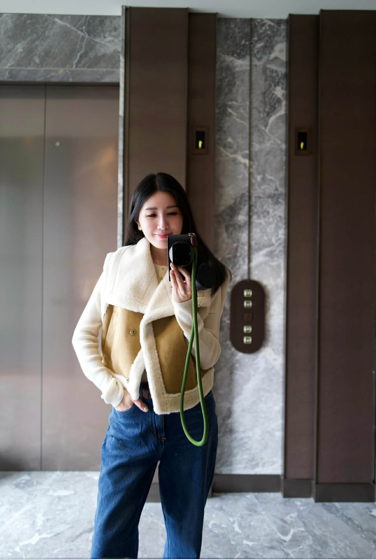 FN03 羊羔毛麂皮背心