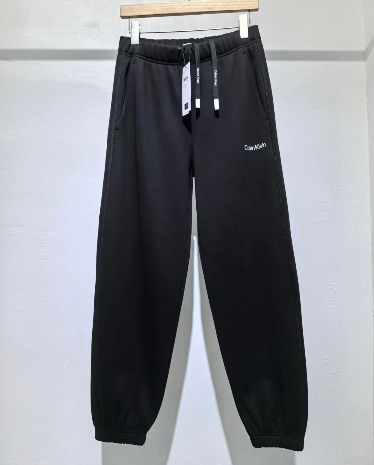 Calvin Klein 黑色衞褲 男款