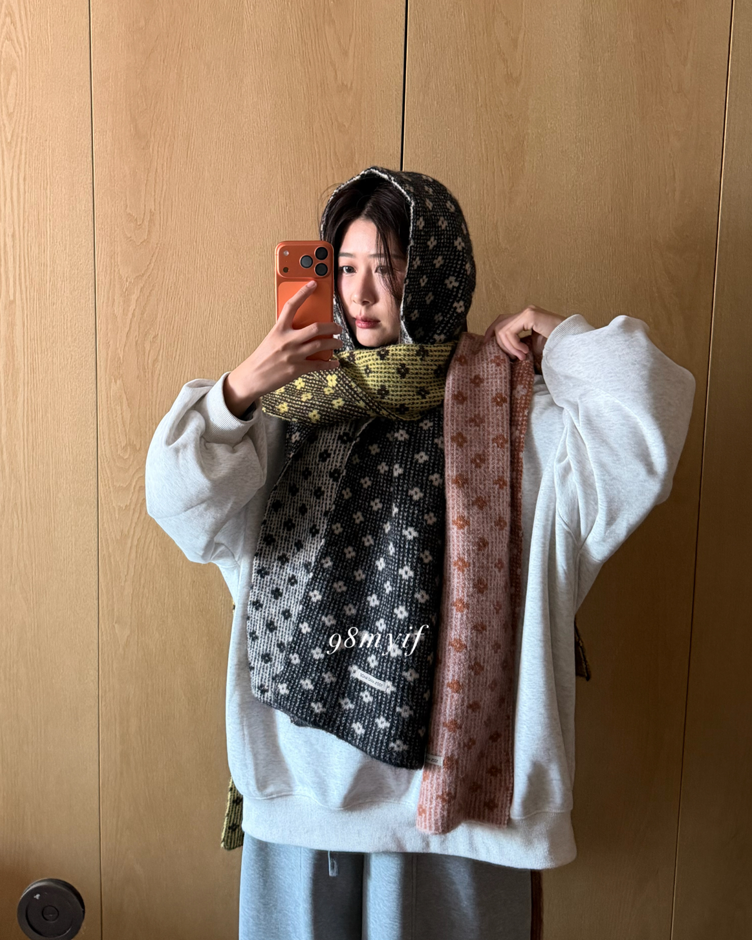 P24 冬日雙面小花朵圍巾 (3colors)現貨