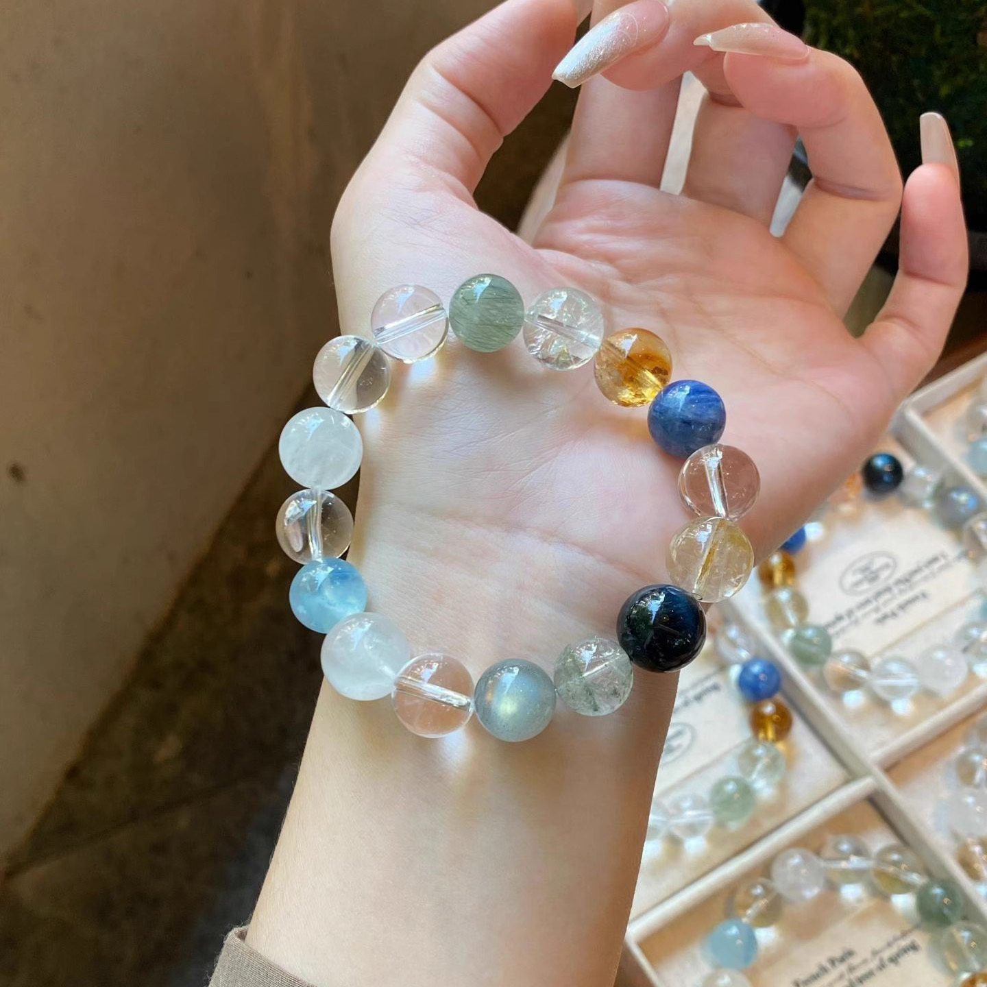 【水映九曜】海藍寶x白幽靈x白水晶x灰月光x綠幽靈x藍虎眼x藍晶石x黃塔晶x綠髮晶多寶多功效水晶手鍊-10mm/12mm