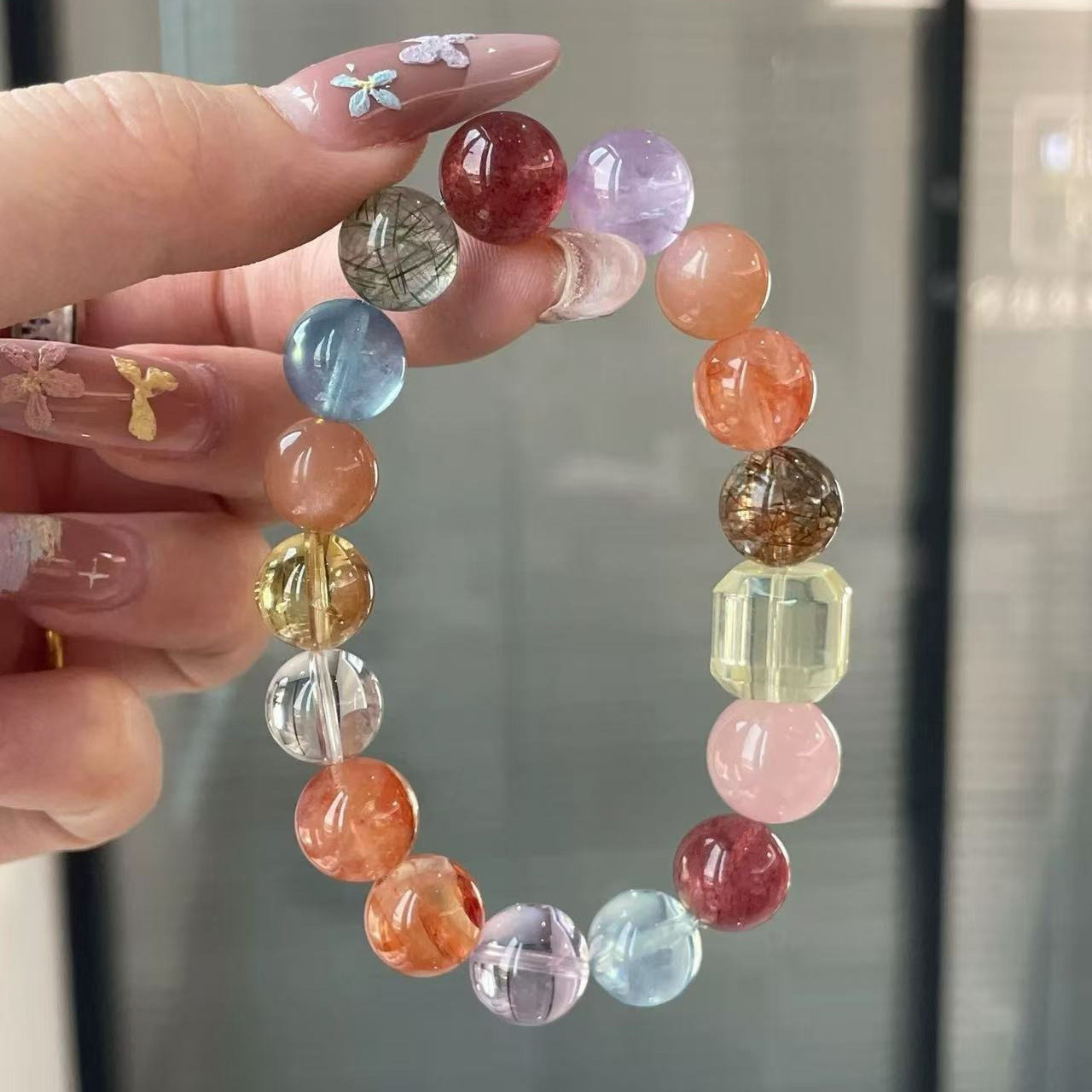【曜采繽紛】黃水晶x太陽石x海藍寶x綠髮晶x草莓晶x黑金超七x粉水晶x紅膠花x紫水晶多寶多功效水晶手鍊