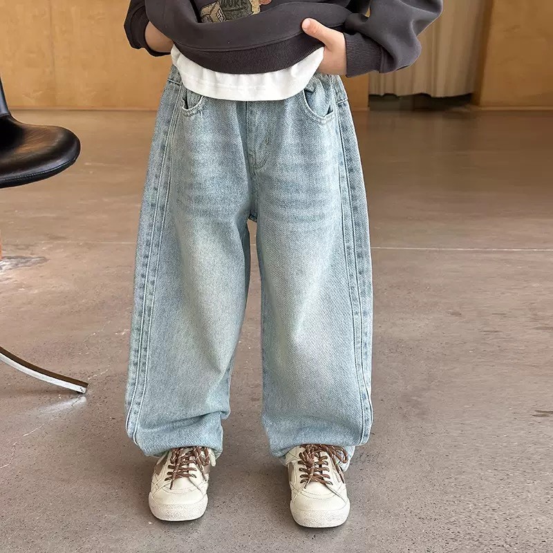 寬鬆直筒休閒牛仔褲