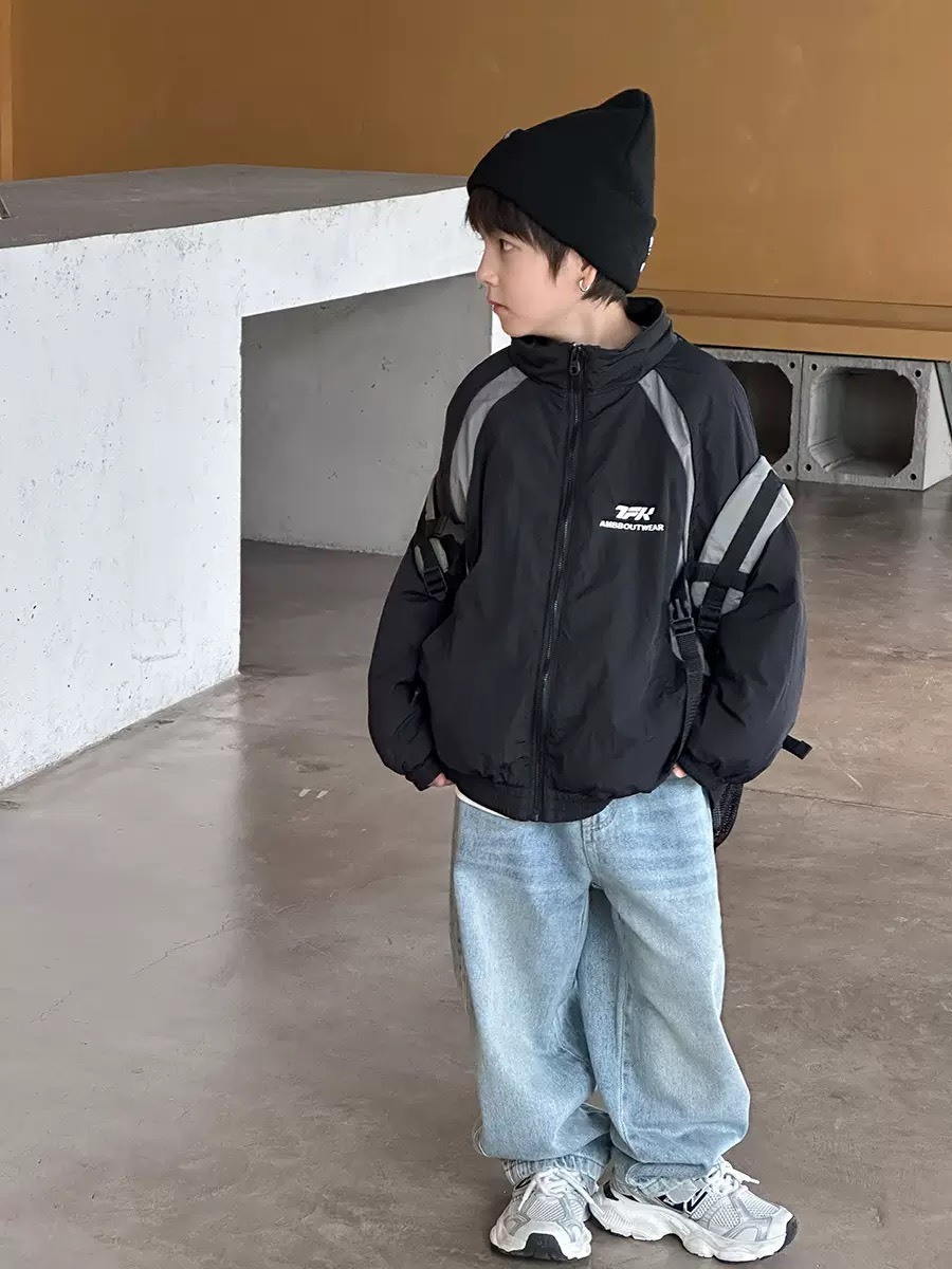 寬鬆直筒休閒牛仔褲