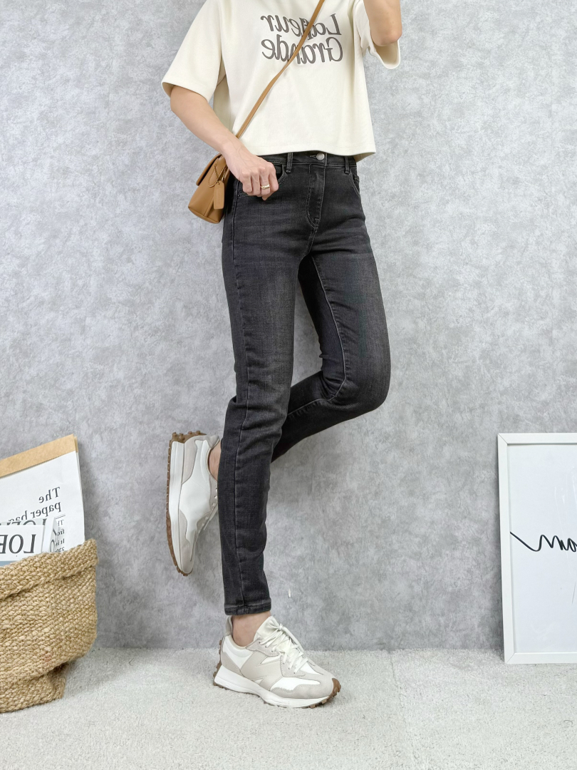 輕柔合身・彈力刷毛顯瘦牛仔褲