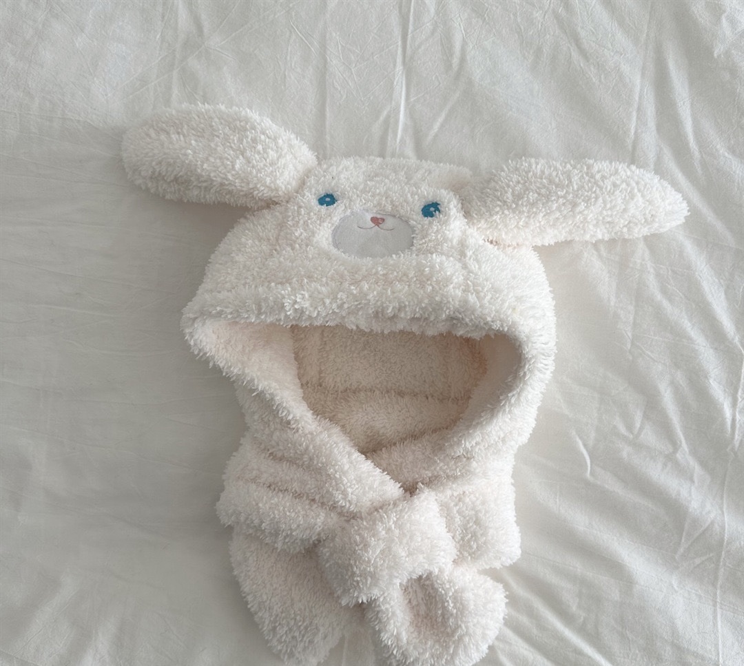 可愛兔兔暖呼呼一體絨帽