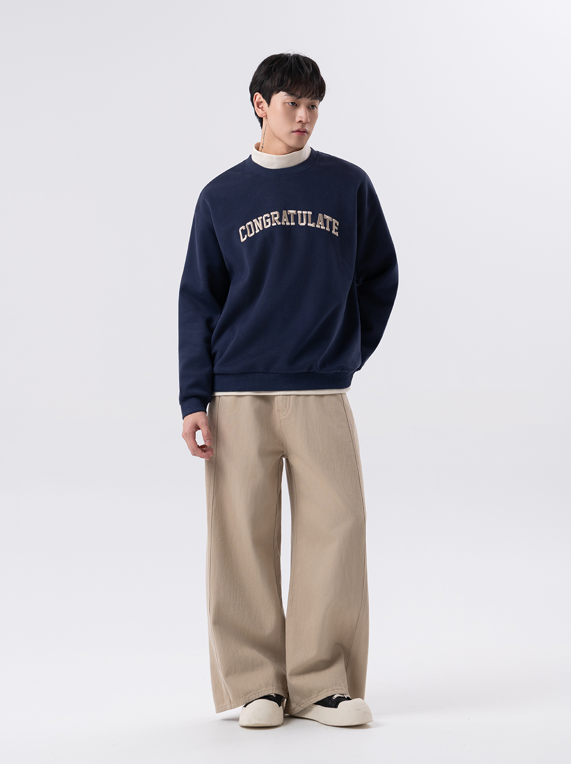 簡約繡花大學TEE