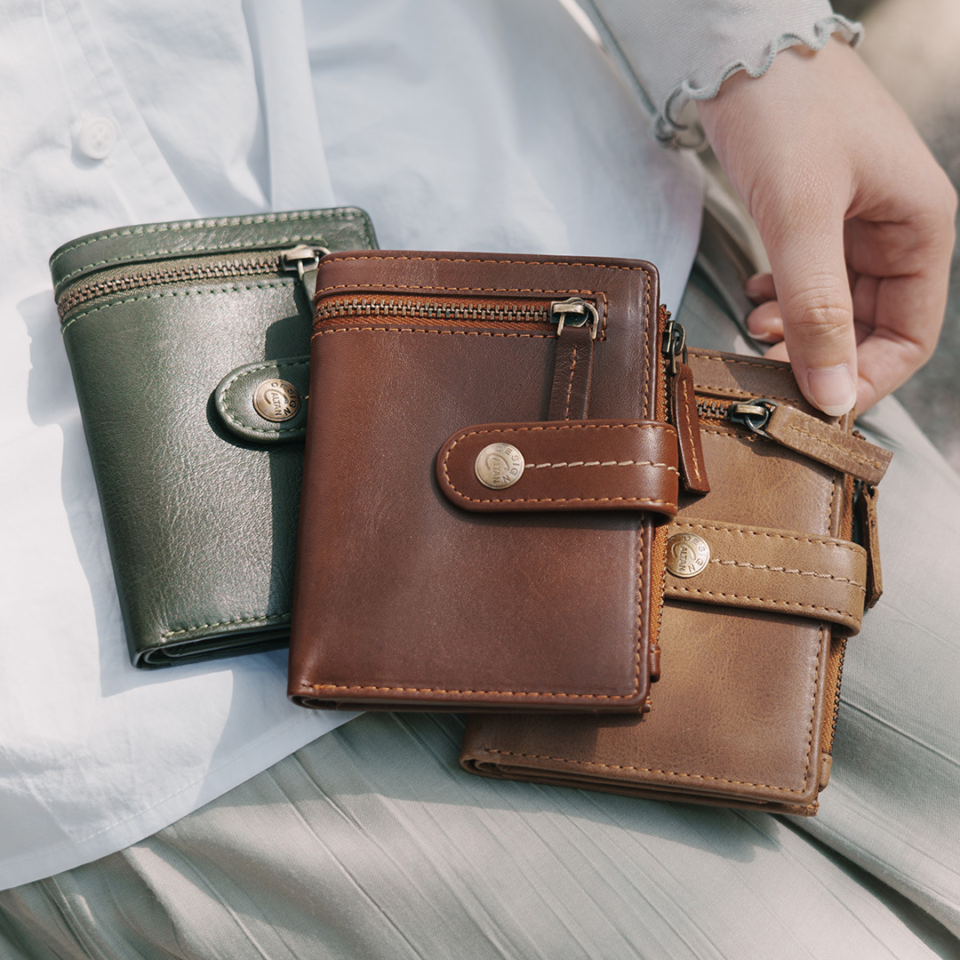 【招財母錢包💰】雙拉鍊扣式英倫風短夾-三色(075022)