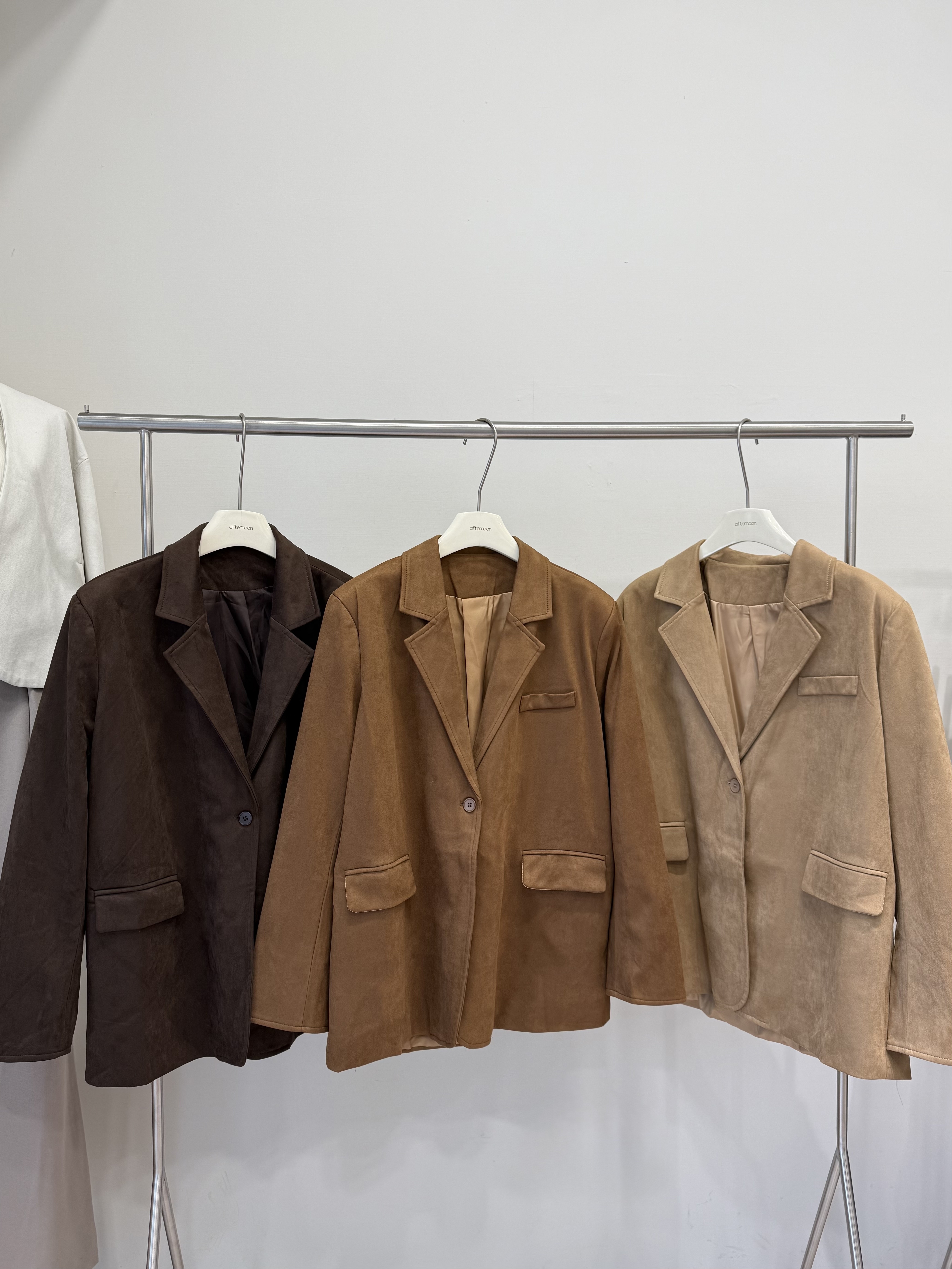 106 質感氛圍麂皮翻領西外