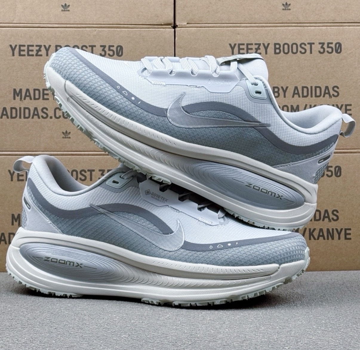 男鞋 NIKE VOMERO 18 GTX GORE-TEX 淺灰色 氣墊 防水 反光 回彈 運動鞋【HQ7001-003】