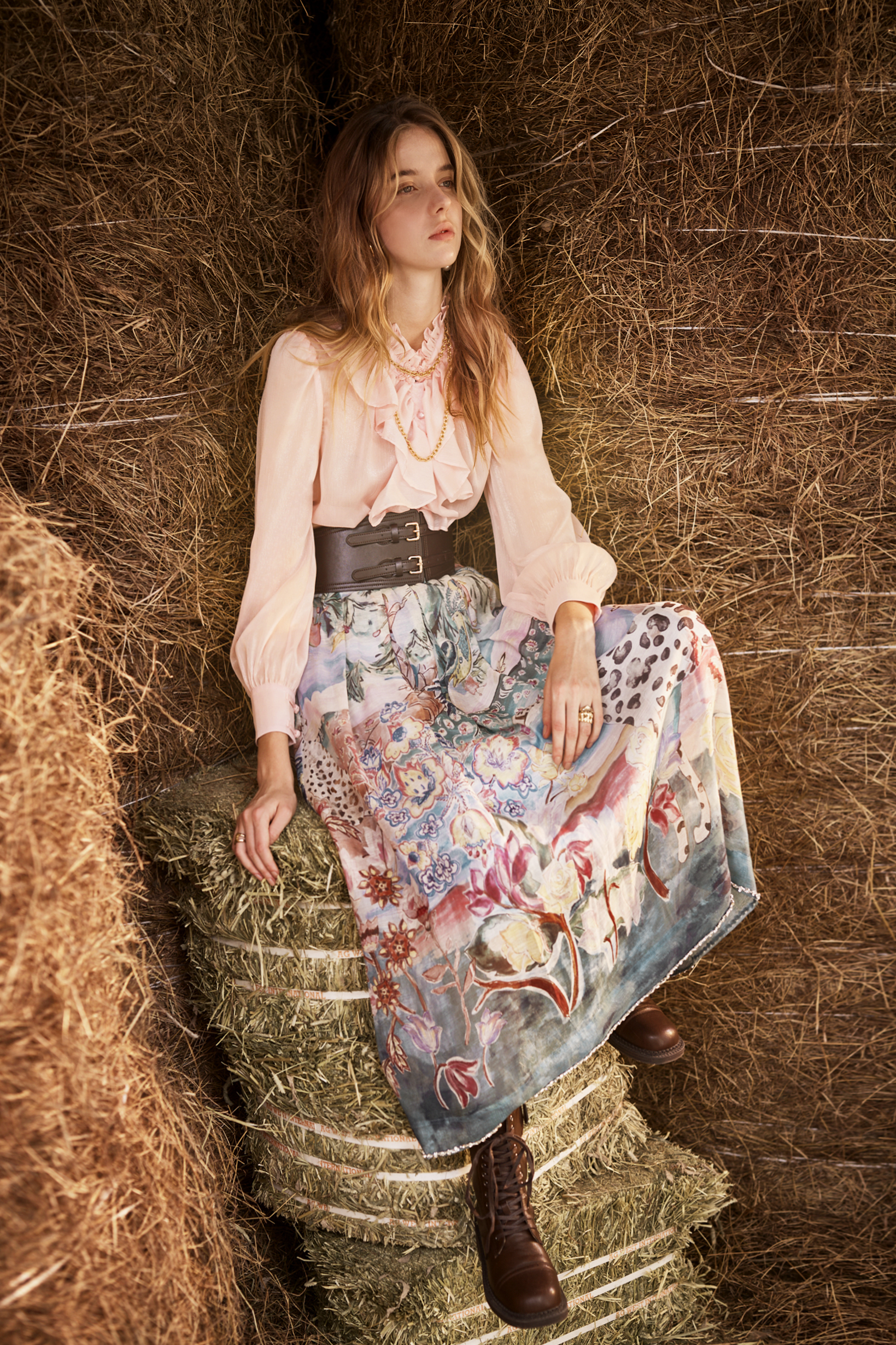 BE15101C1 綻放幻境多重手繪印花長裙