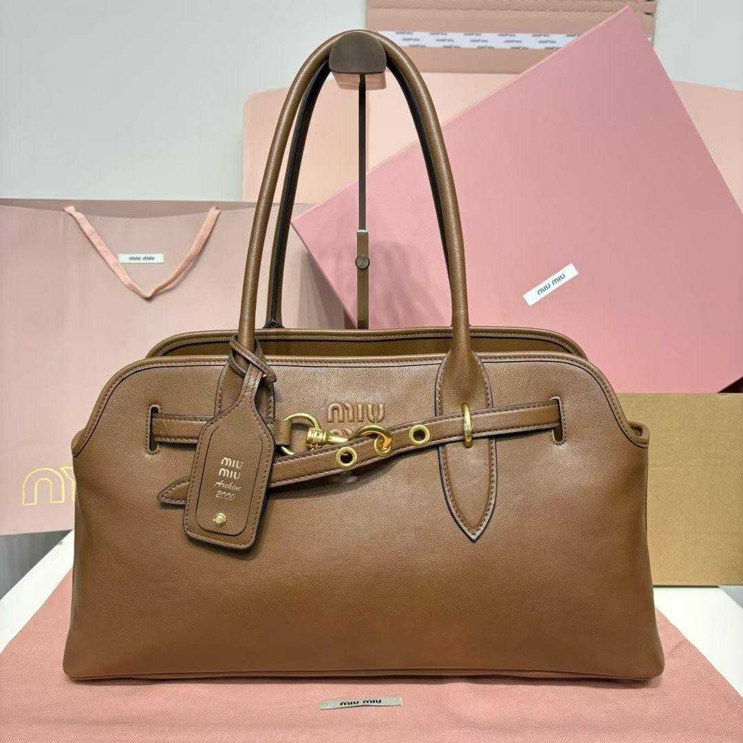 MIU MIU Aventure手袋