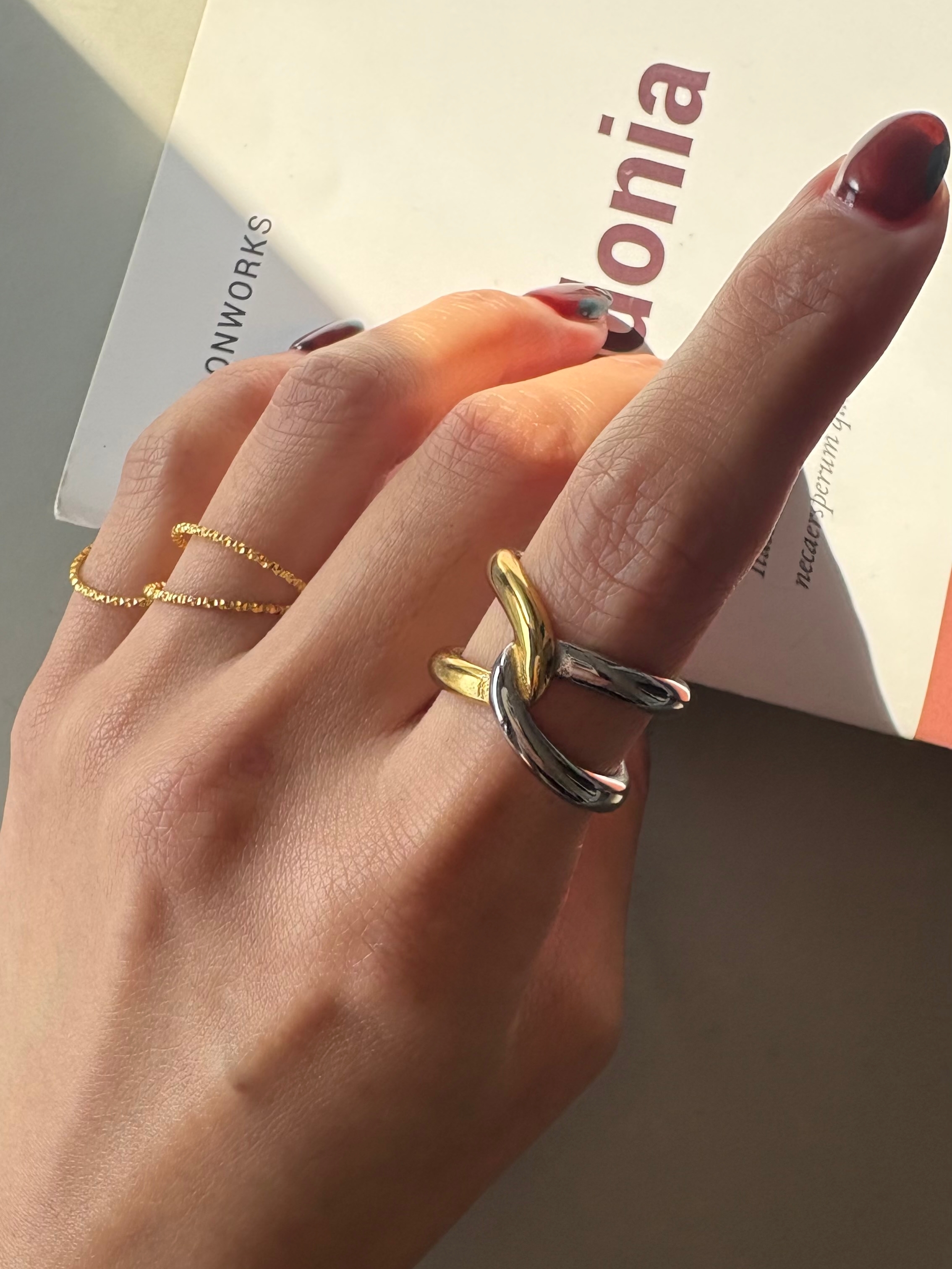 criss-cross twin ring