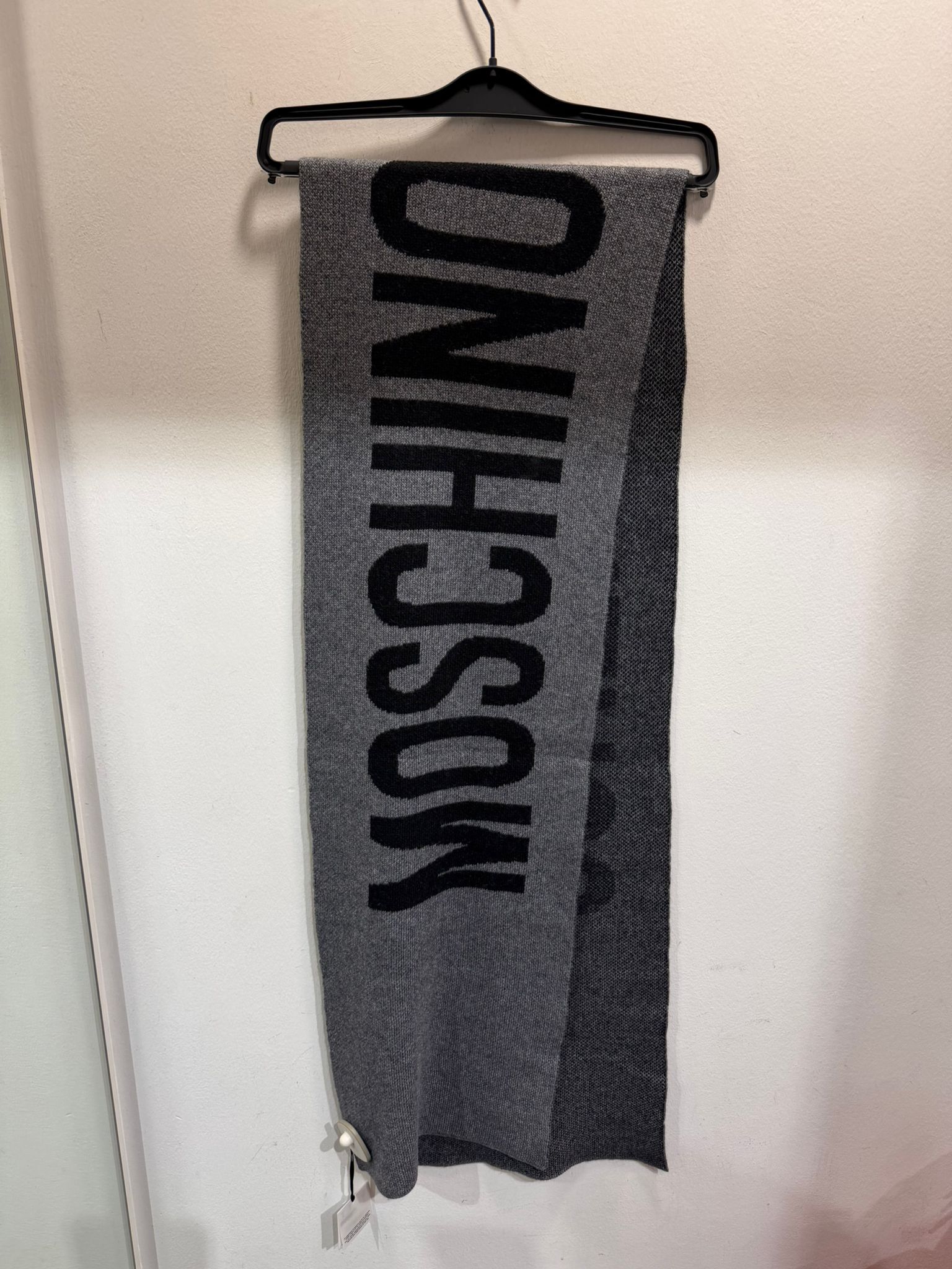 【預購】AE112616 Moschino LOGO 圍巾