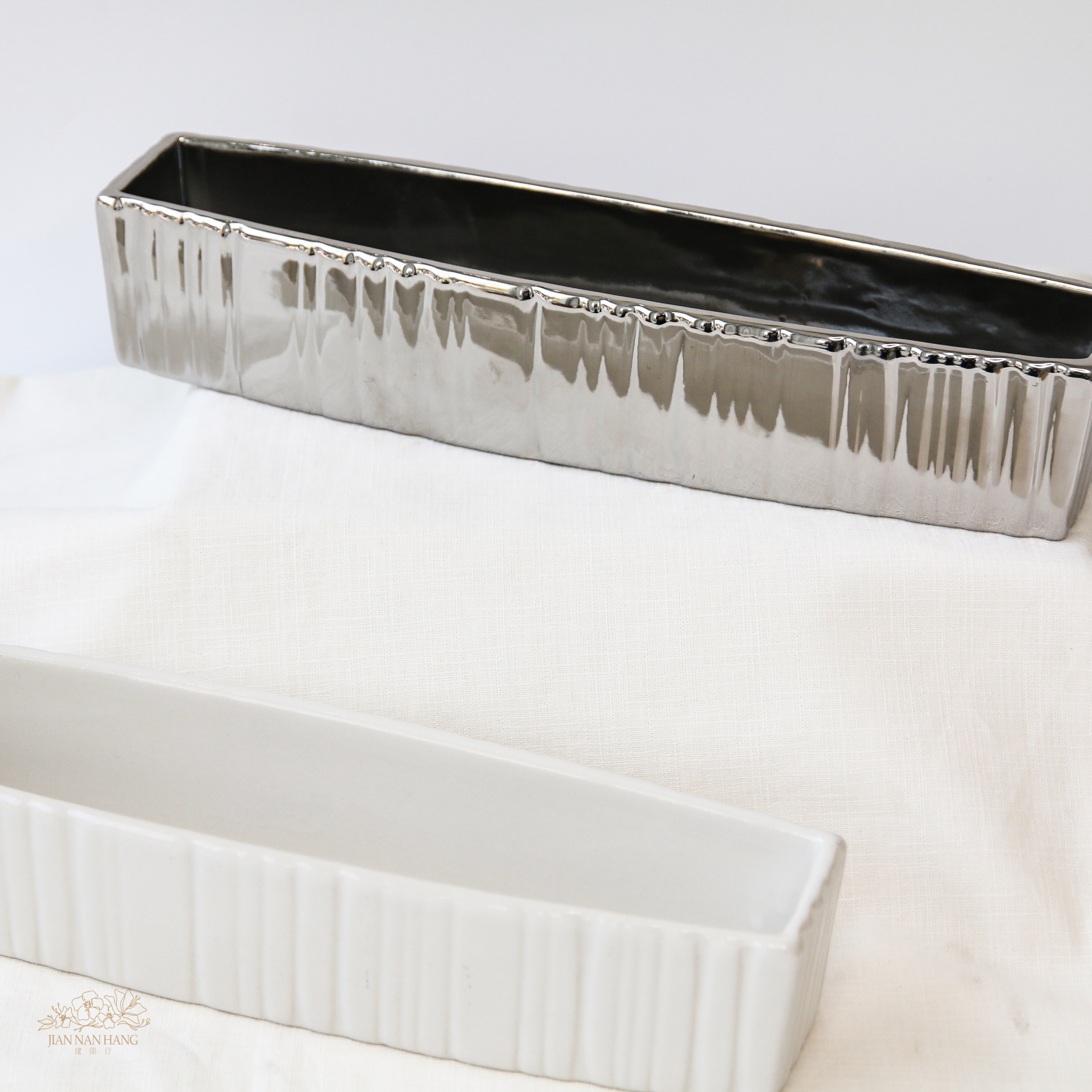 陶瓷花器 坑條造型 長 2色