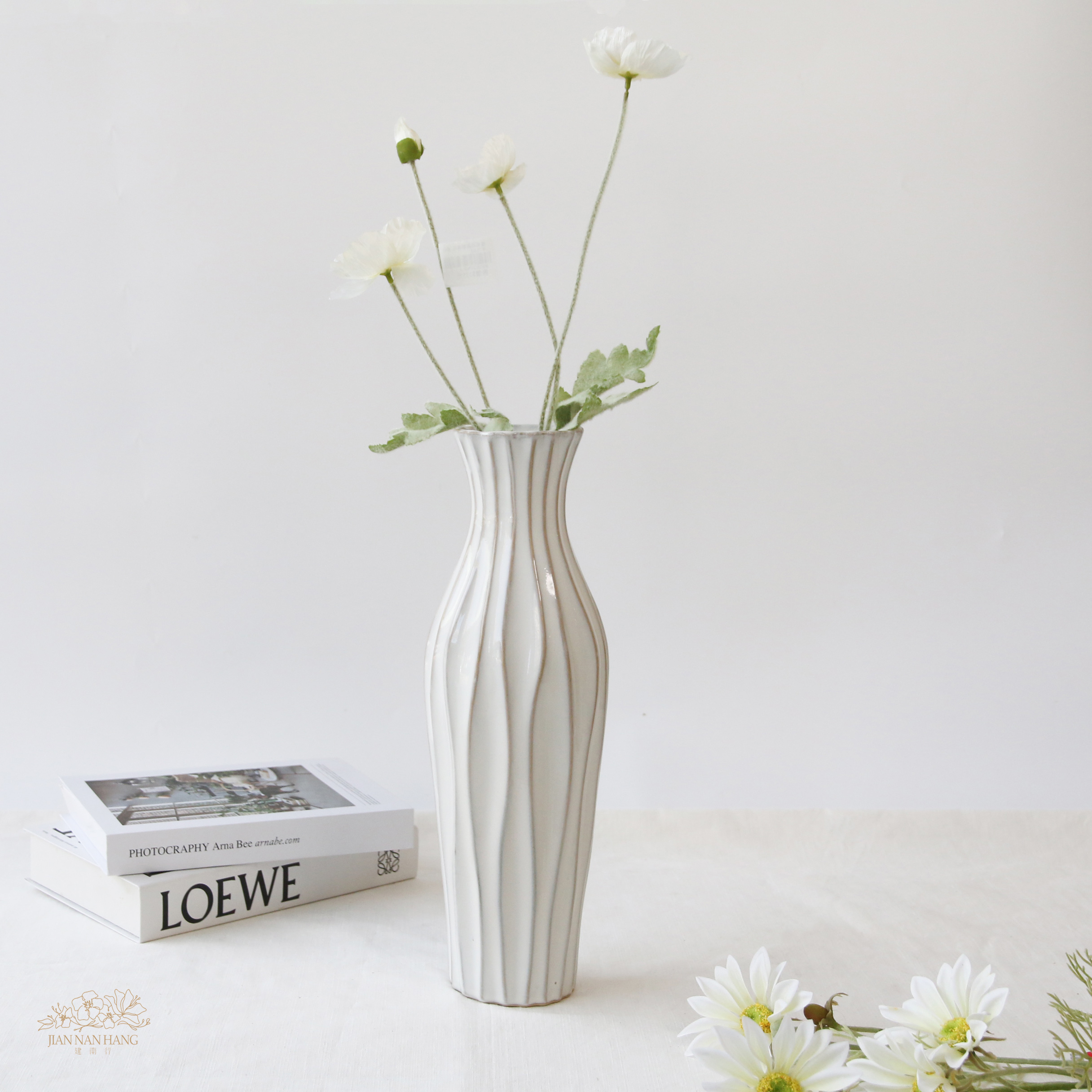 陶瓷花器 現代流曲線 白