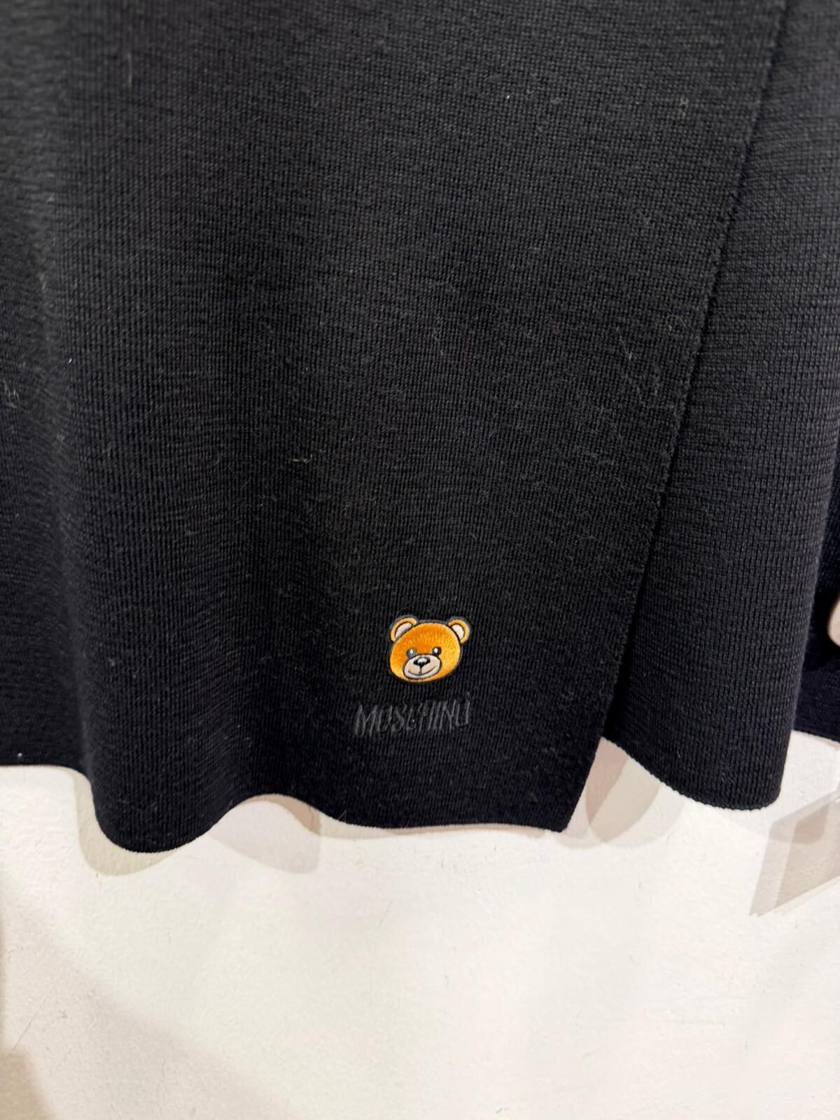 【預購】AE112617 Moschino 小LOGO羊毛圍巾