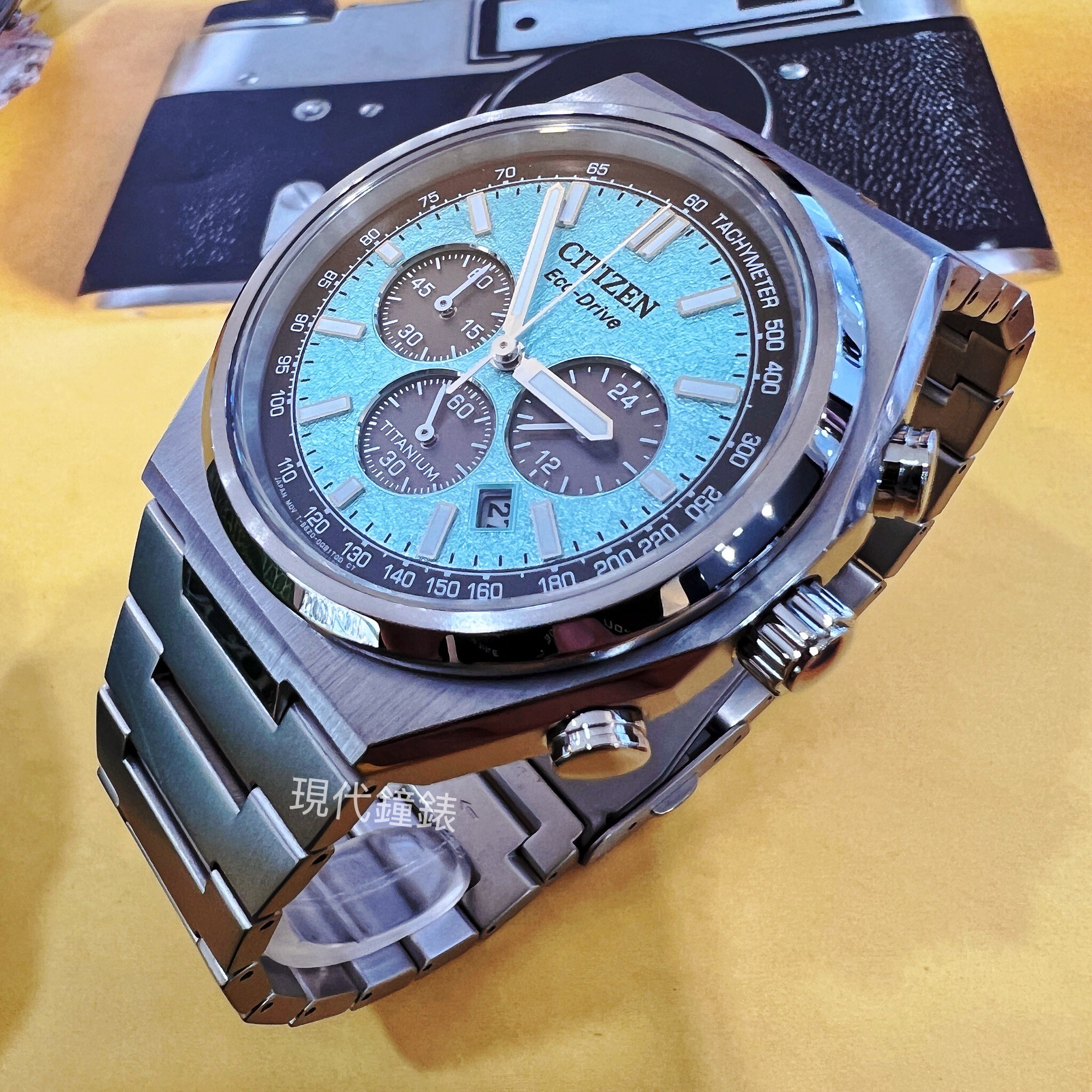 【CITIZEN 星辰】太陽紋理水藍色面盤三眼計時男錶CA4610-85M 42.5mm 現代鐘錶