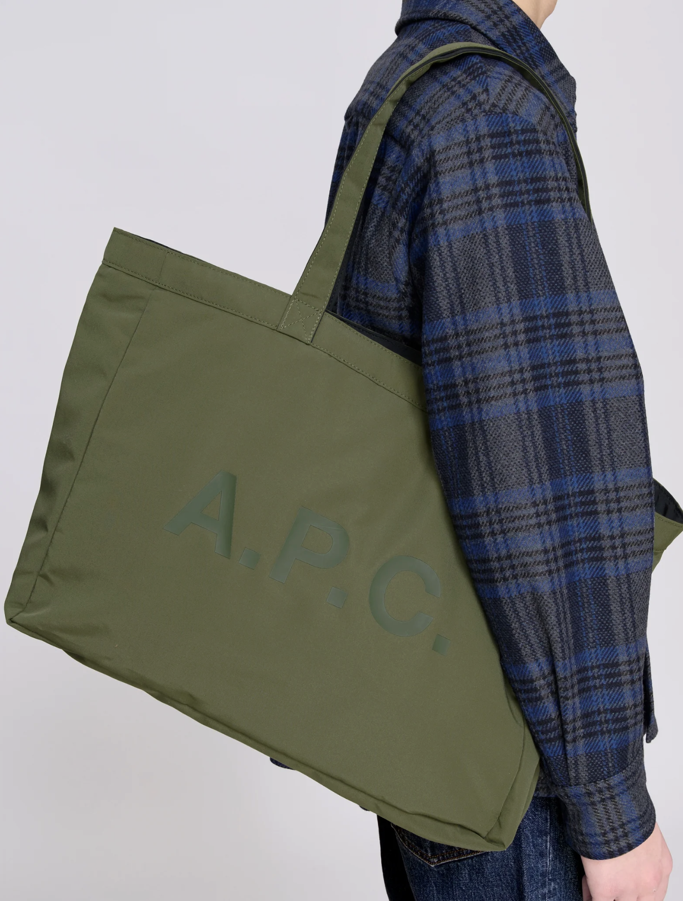 [INSTOCK] A.P.C. Diane Reversible shopping bag | Khaki Black