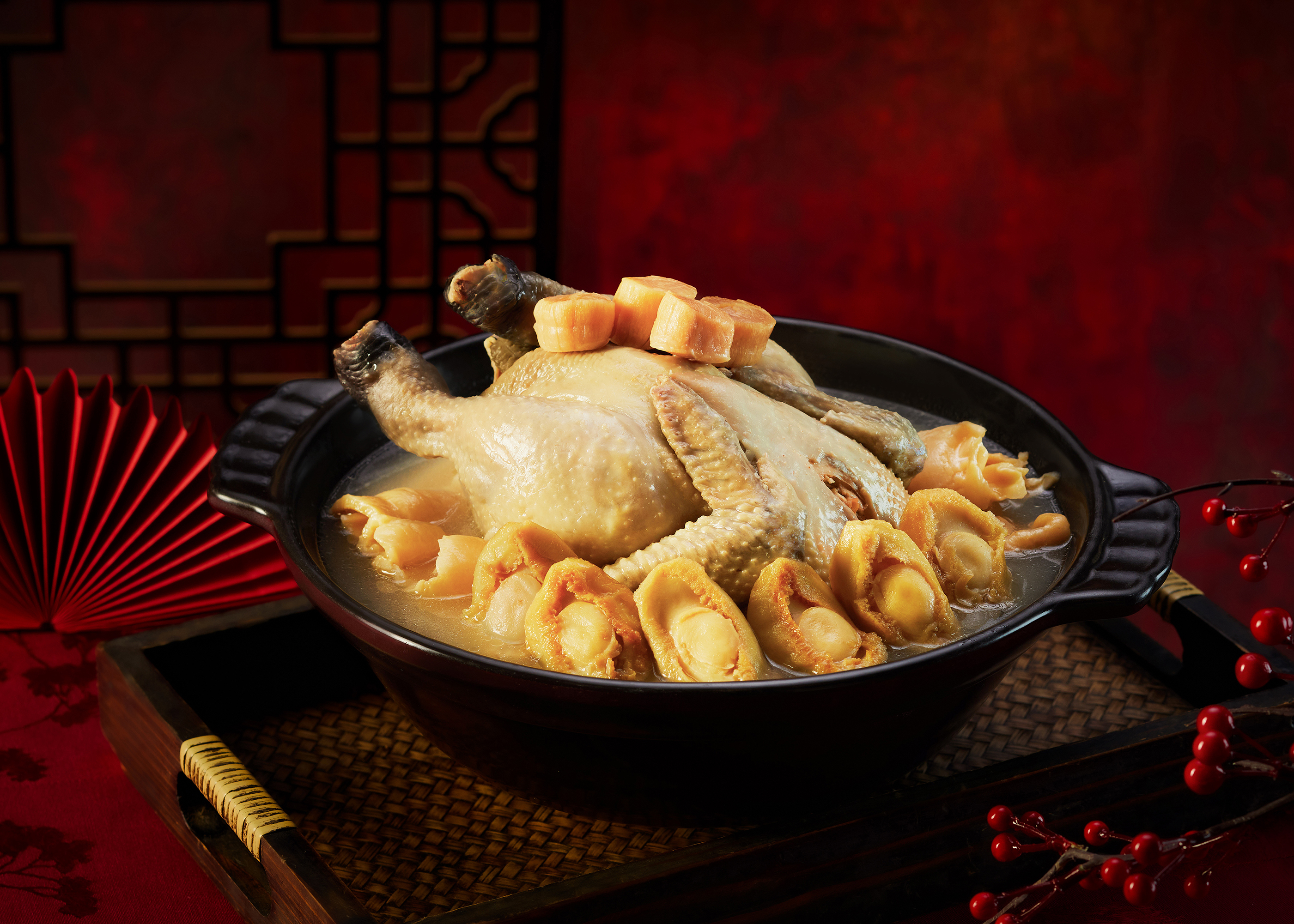 尊榮添福-濃湯瑤柱花膠雞燉鮑魚